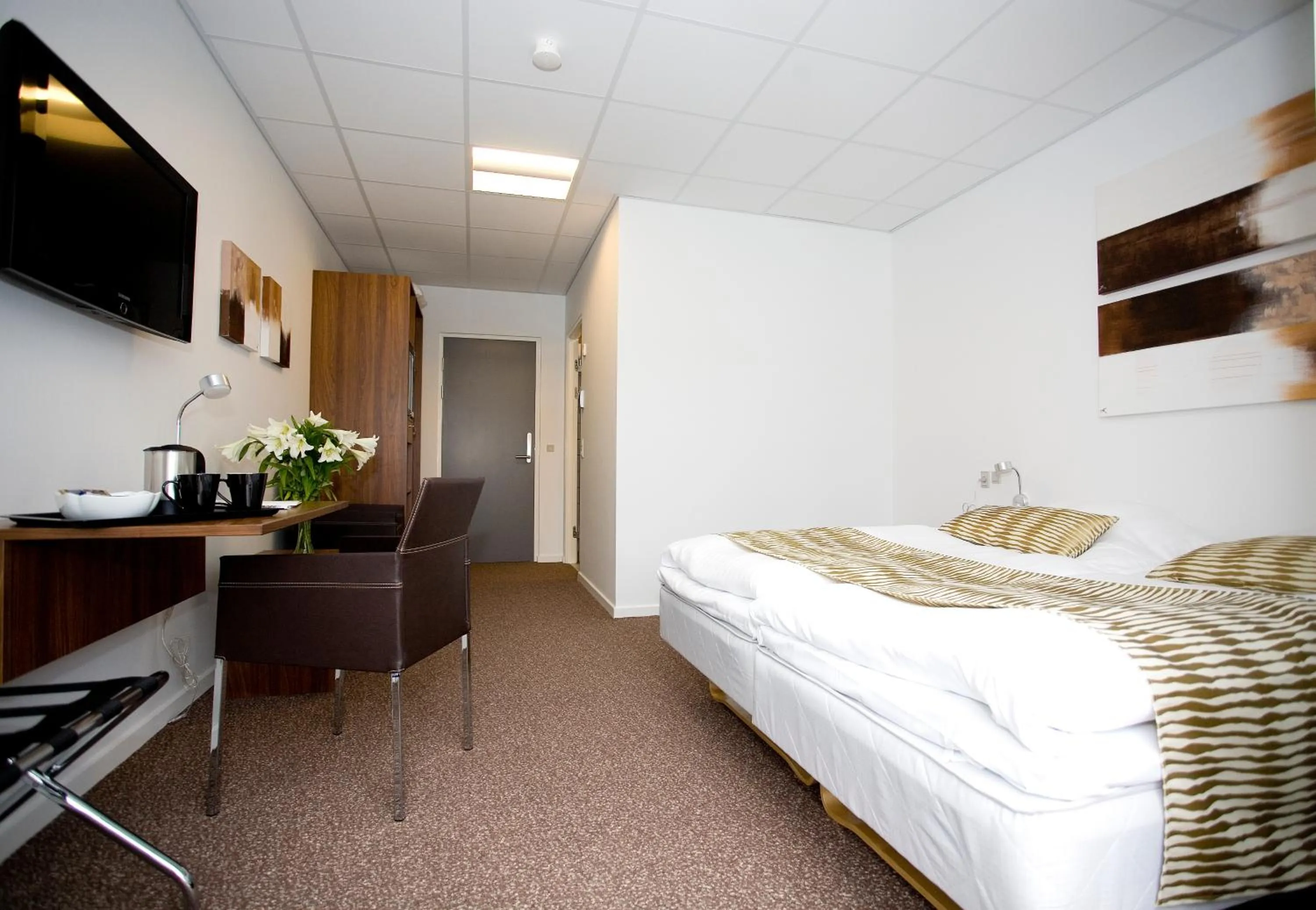 TV and multimedia, Bed in Hotel Thinggaard