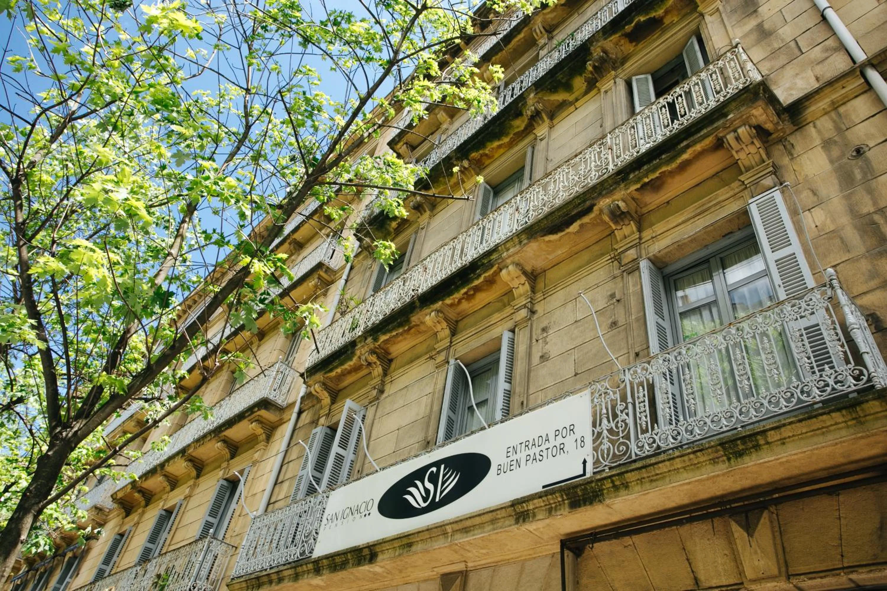 Facade/entrance in Hostal San Ignacio Centro