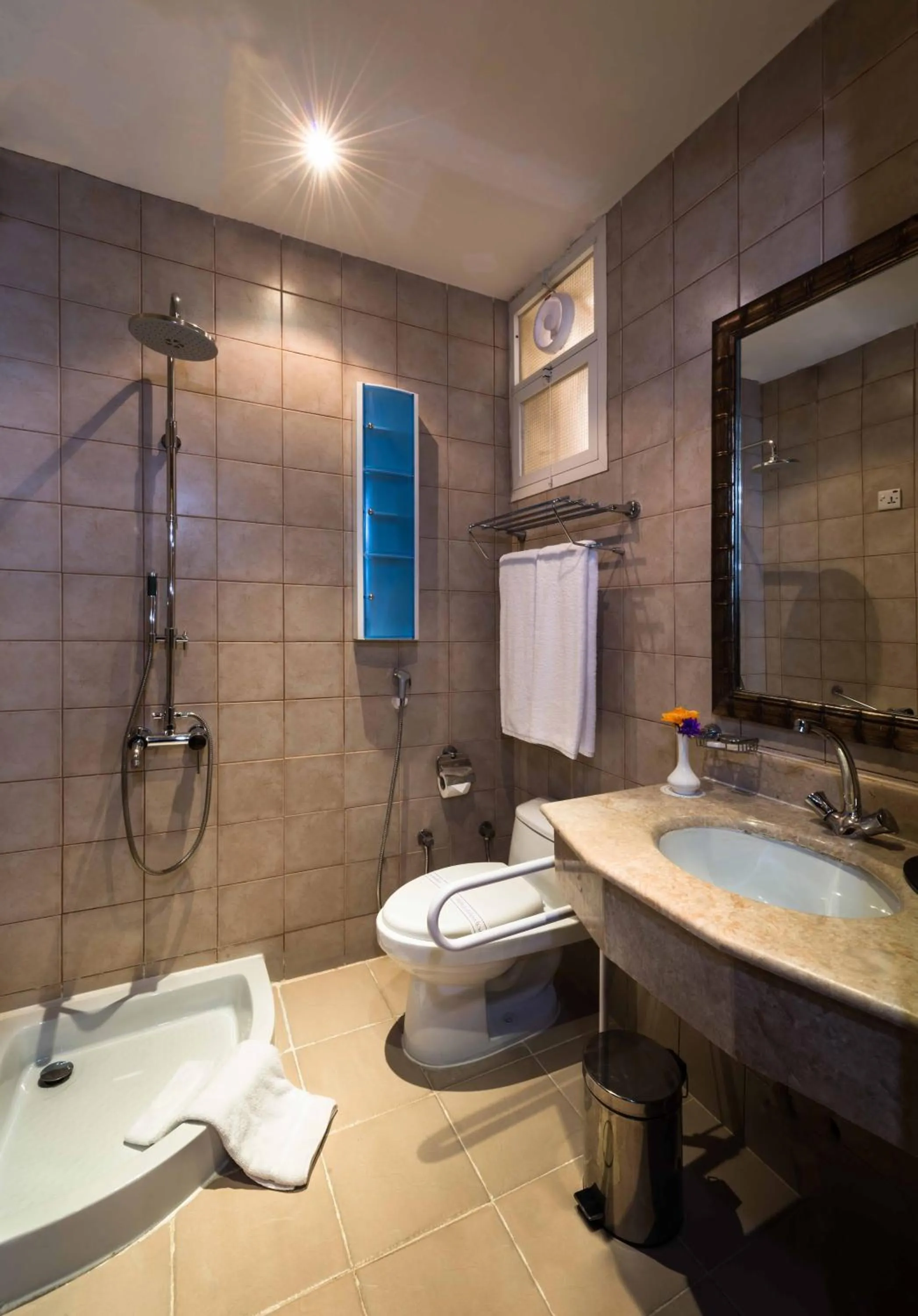 Shower in Boudl Buraydah