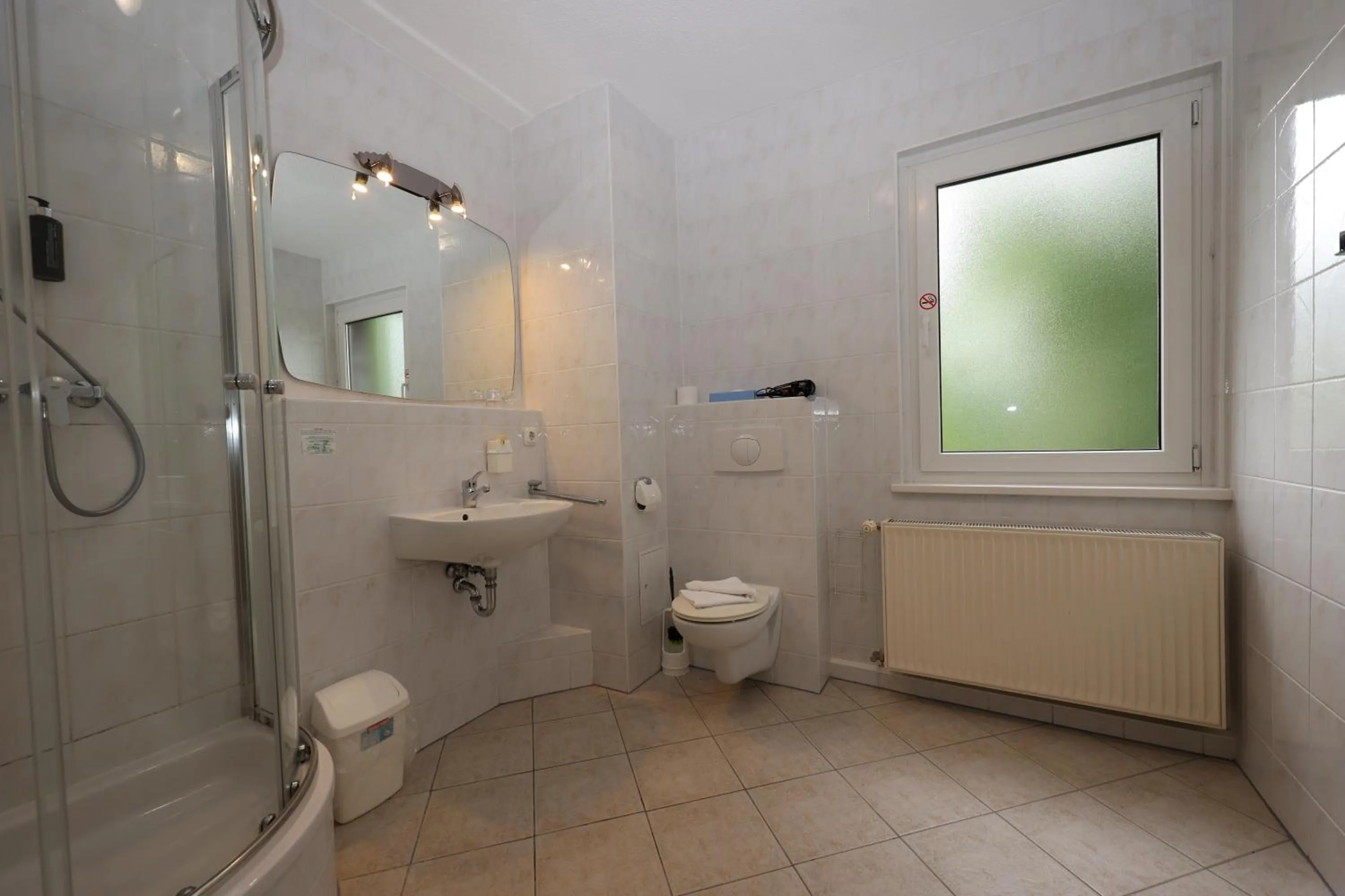 Shower in Hotel Zum Gründle