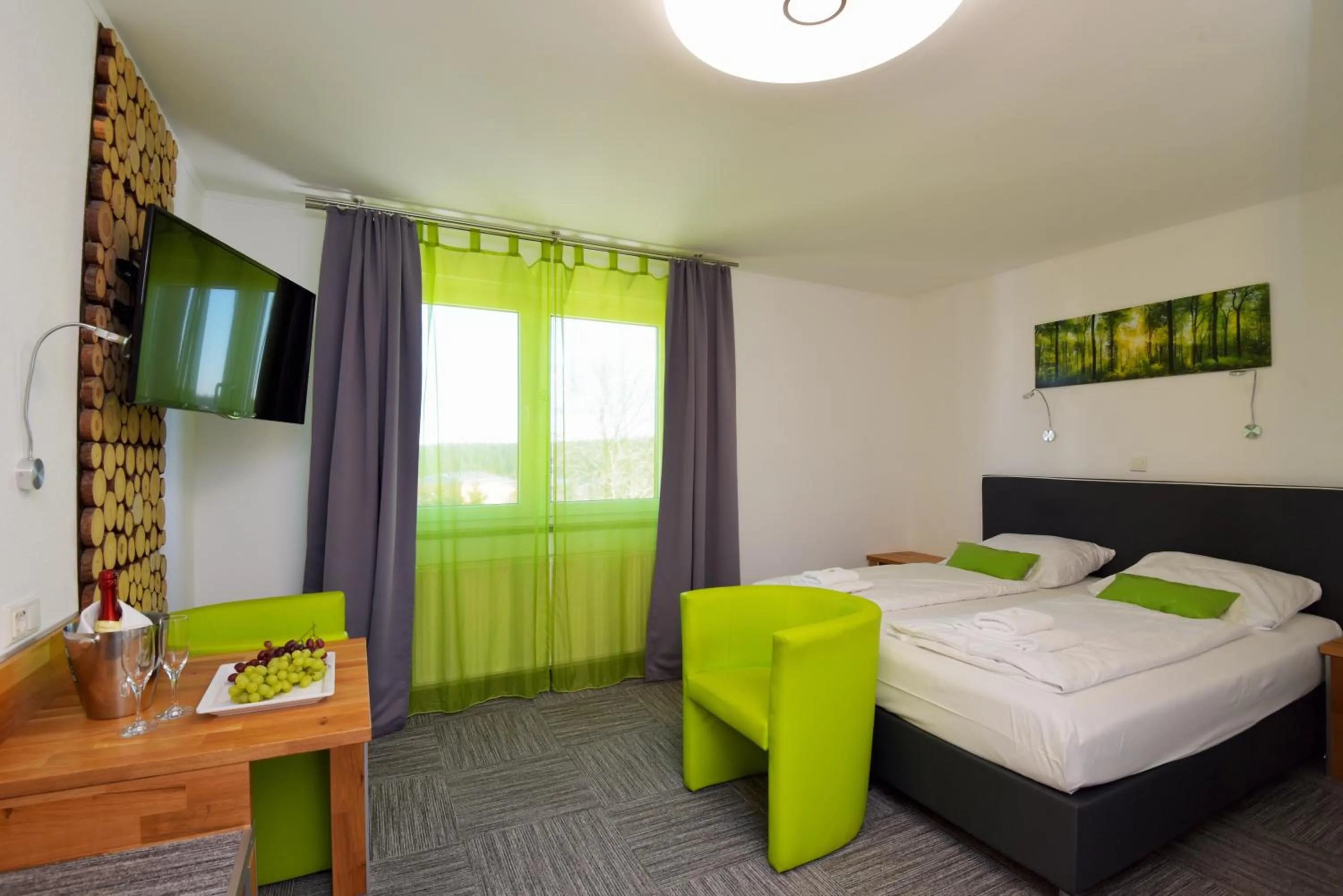 Photo of the whole room, Bed in Hotel Zum Gründle