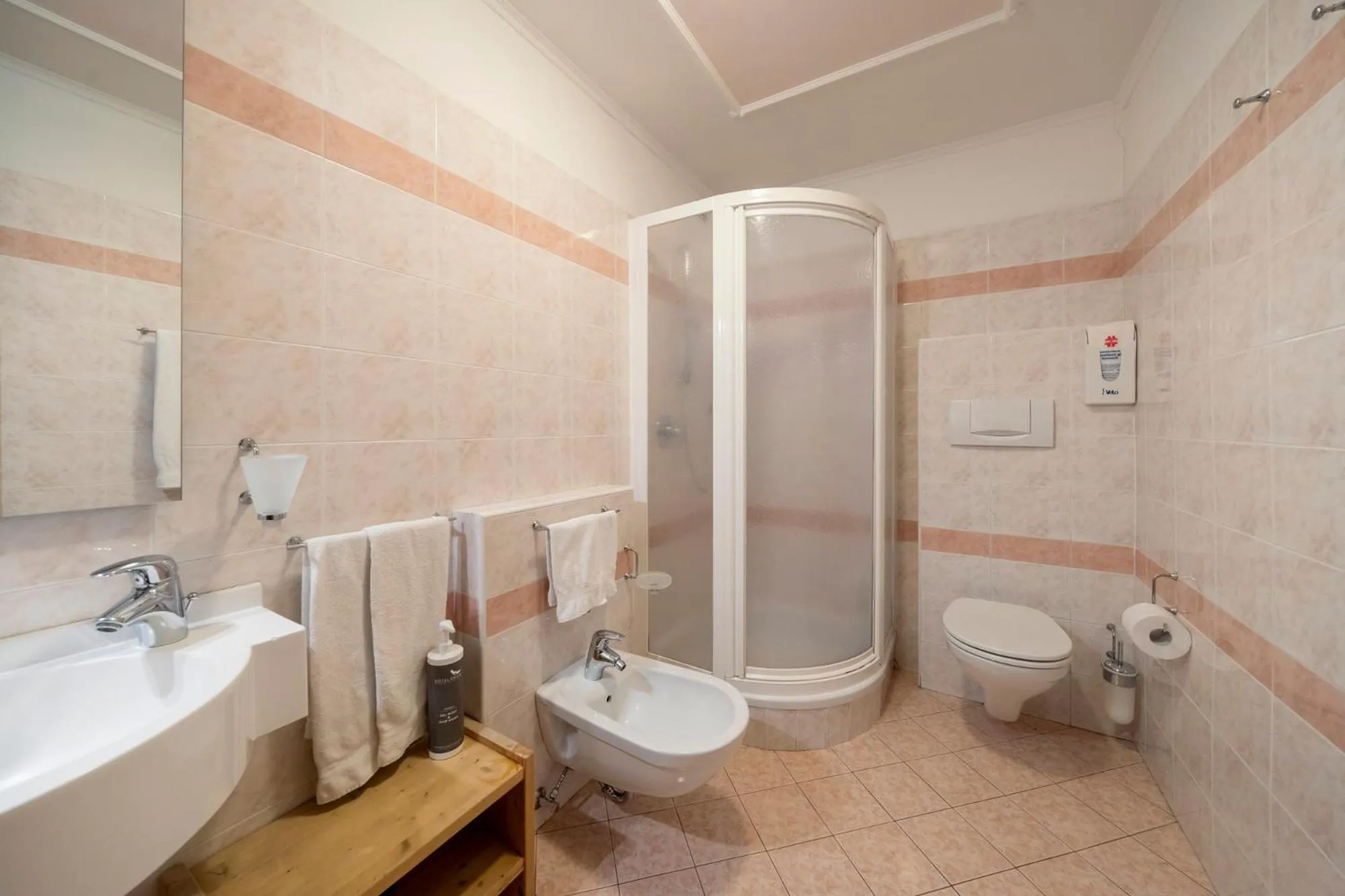 Shower in Hotel Erica