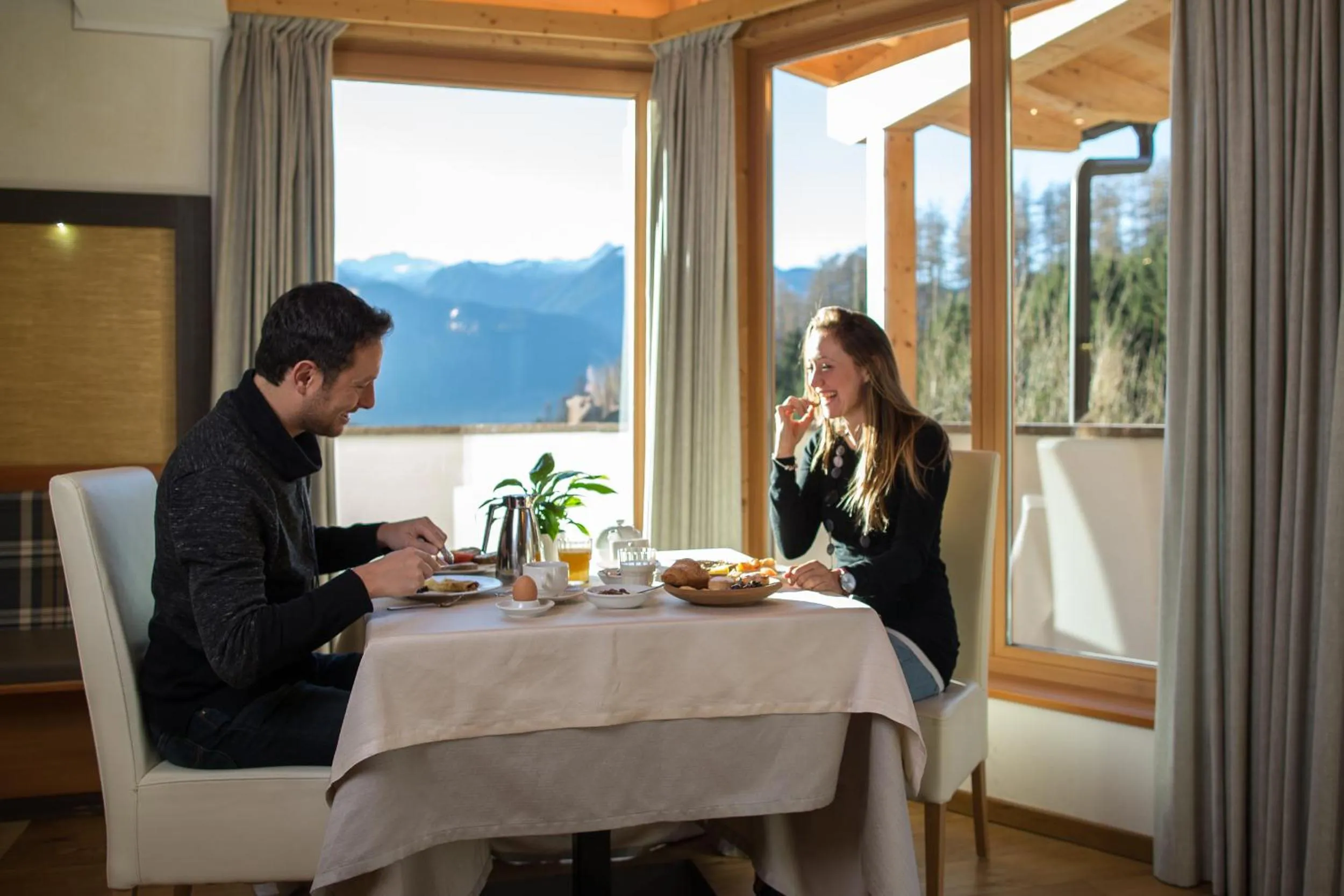 Restaurant/places to eat in Hotel Erica