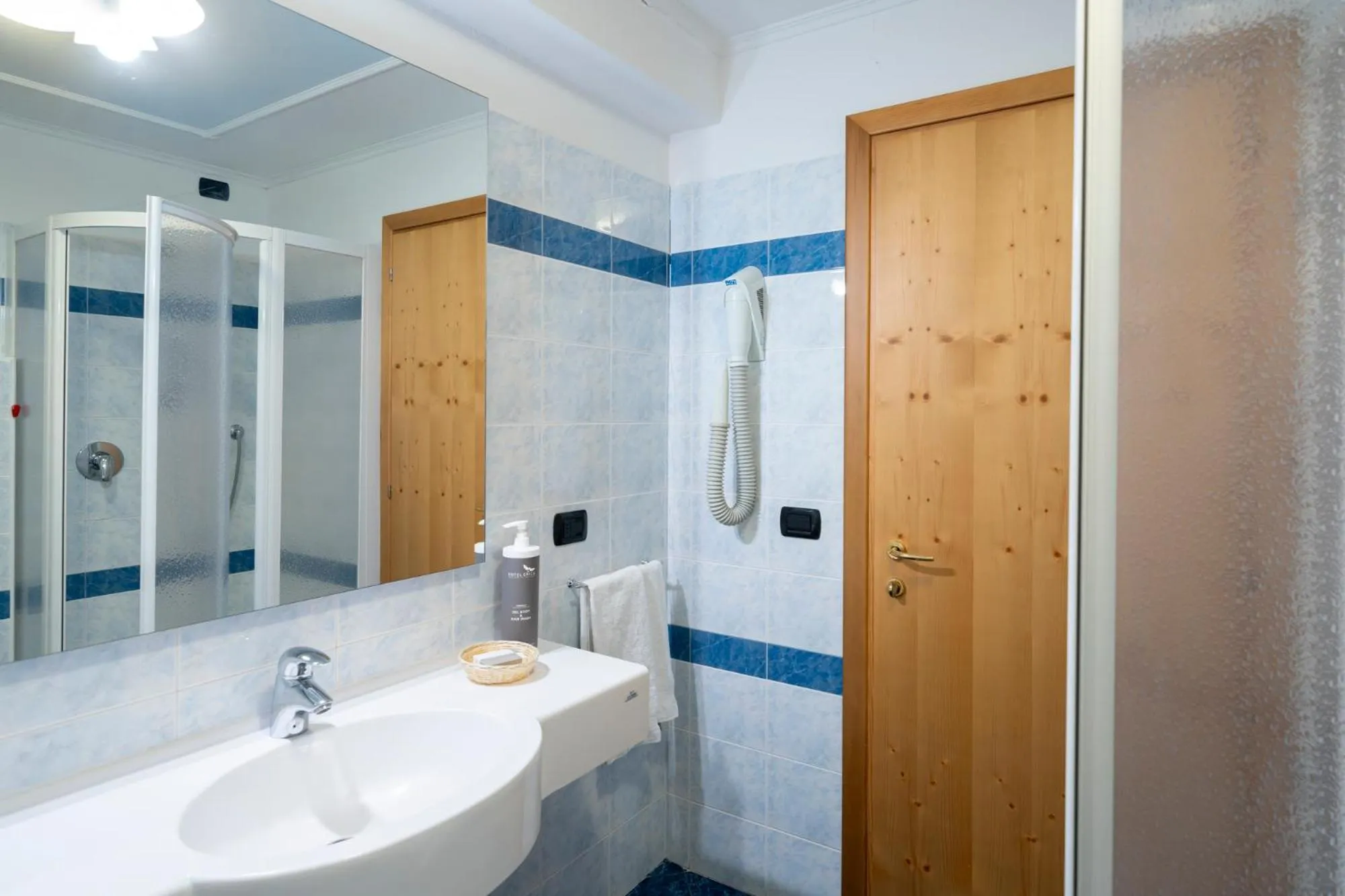 Shower in Hotel Erica