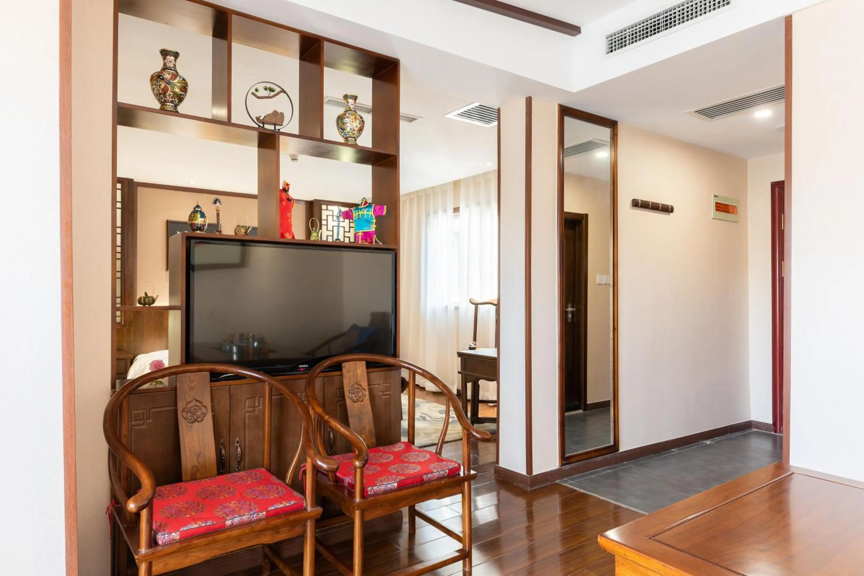 On site in Chinese Culture Holiday Hotel 唐府