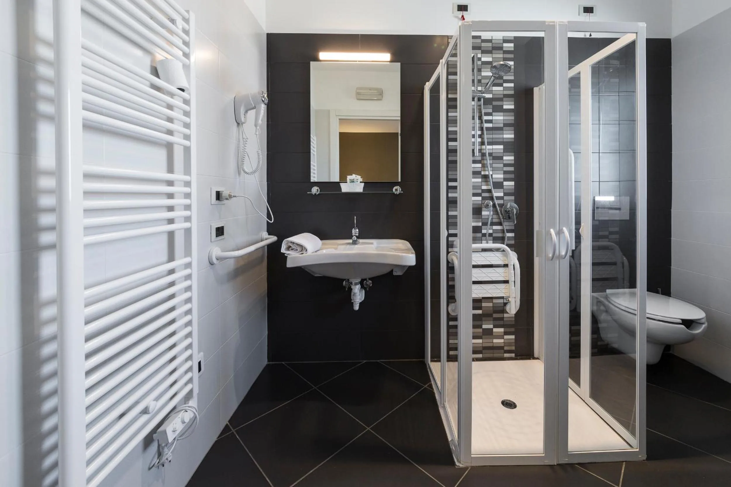 Bathroom in Hotel Mediterraneo