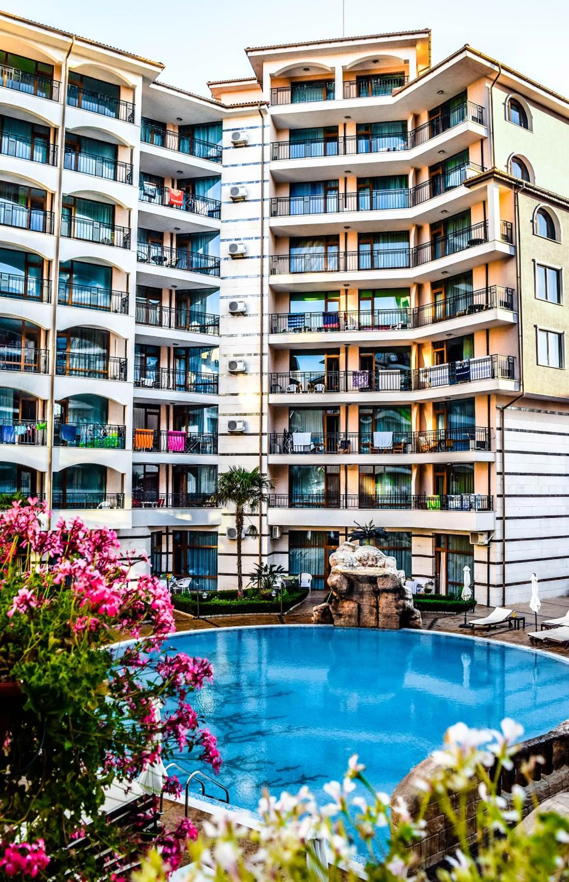 Swimming pool in Karolina Hotel