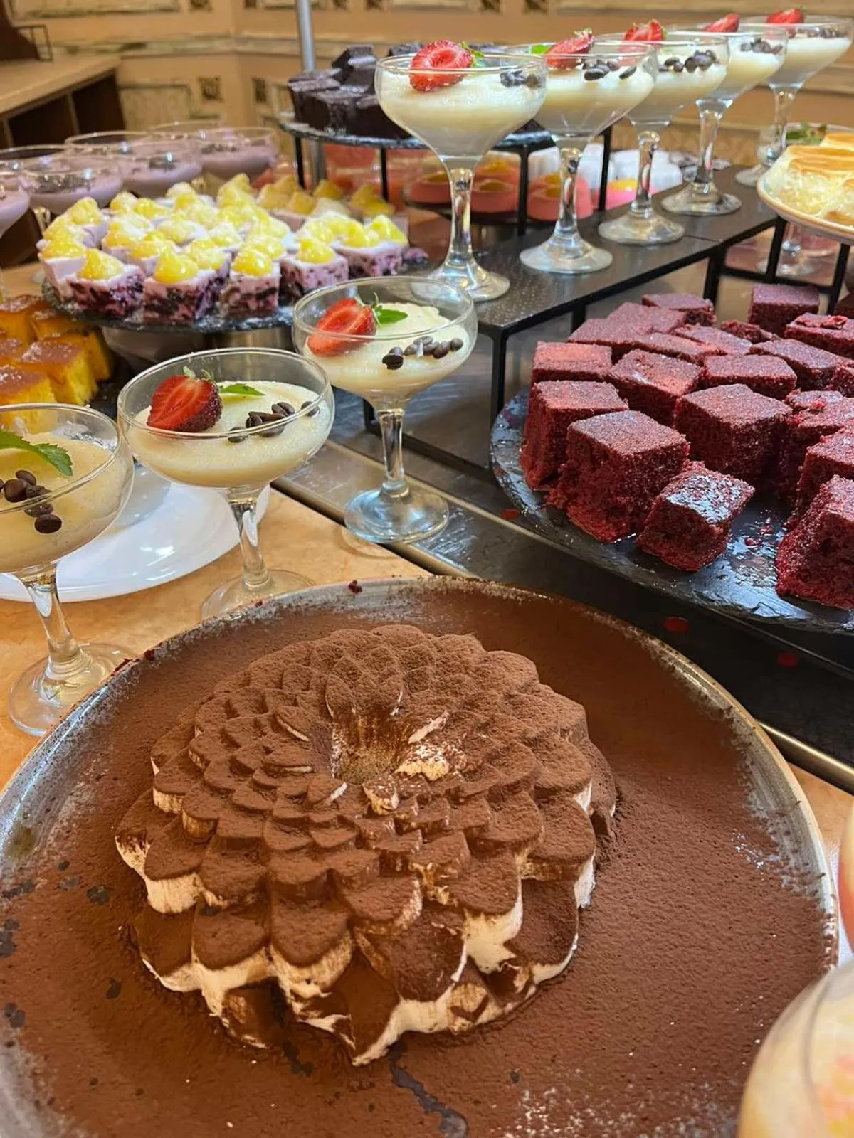 Restaurant/places to eat in Karolina Hotel