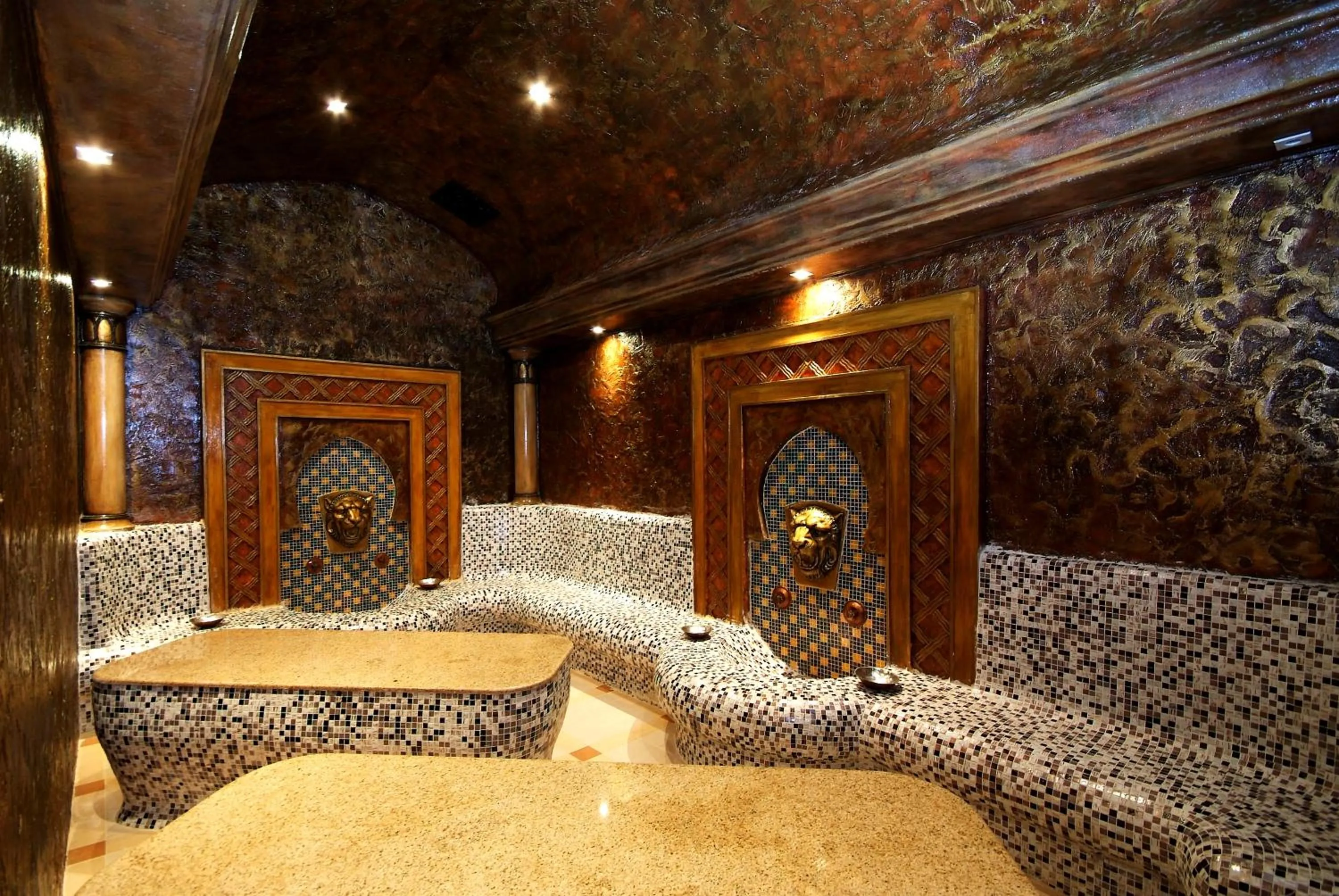 Spa and wellness centre/facilities in Karolina Hotel