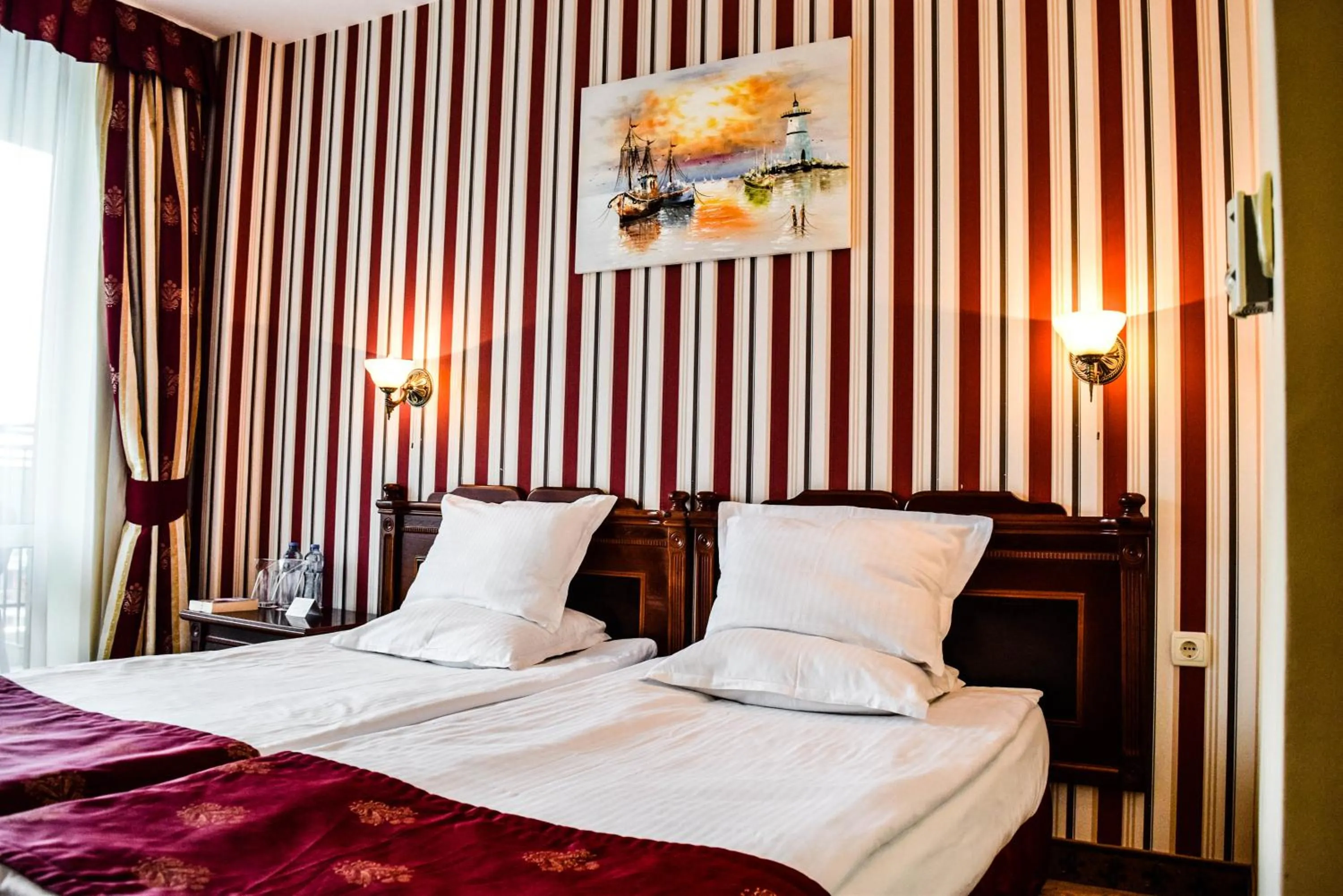 Photo of the whole room, Bed in Karolina Hotel