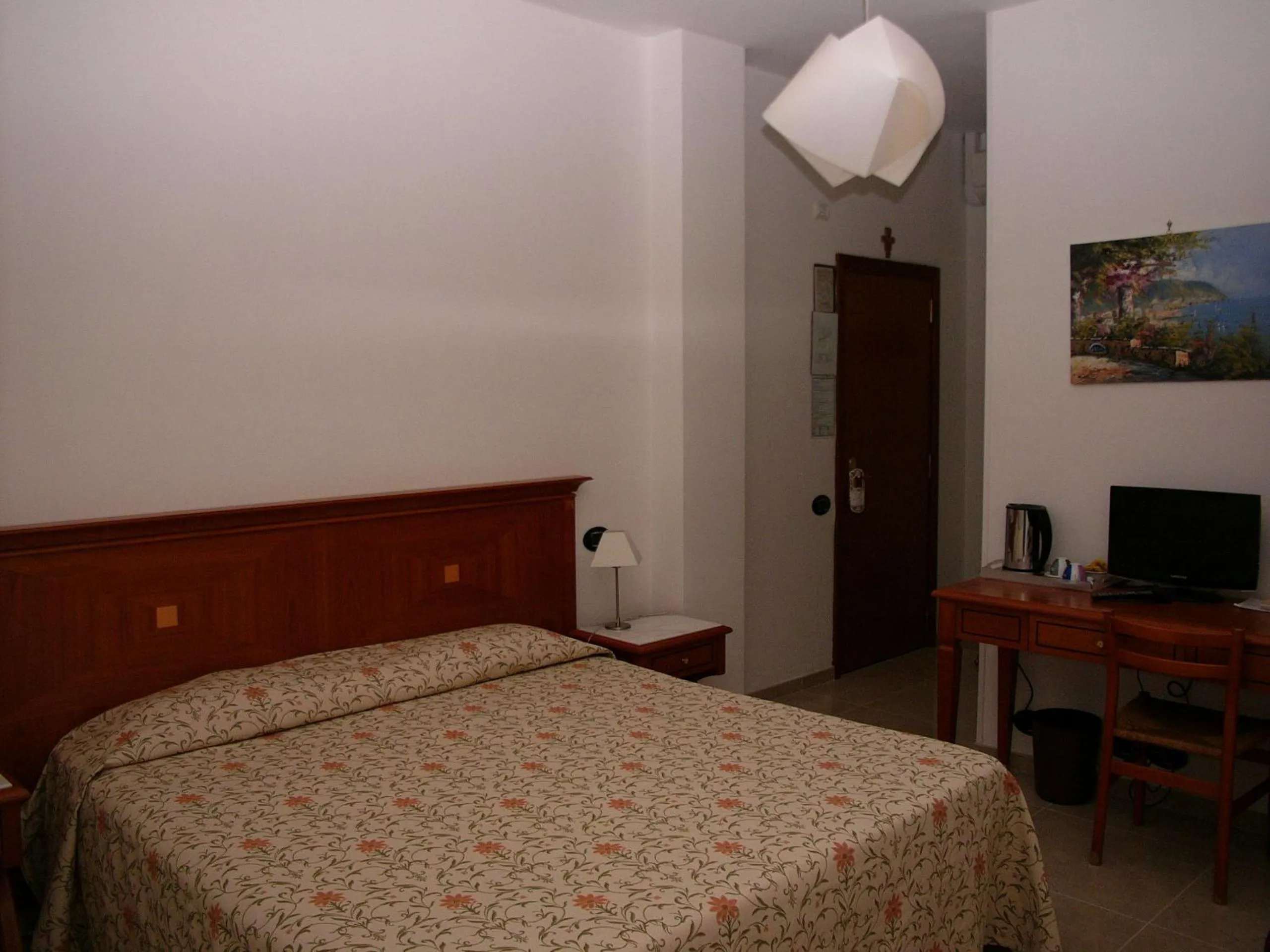 Photo of the whole room, Bed in Hotel Lido