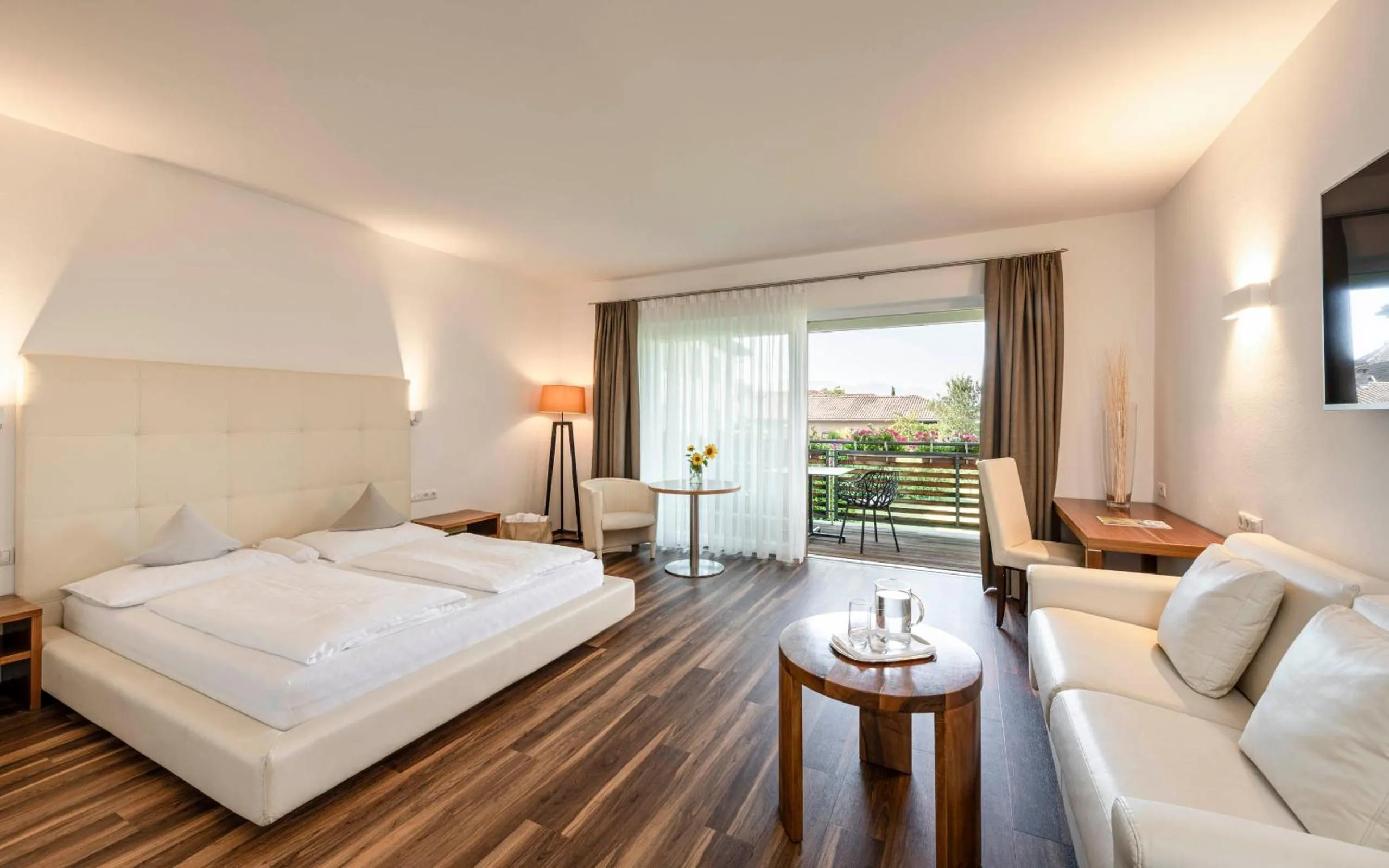 Photo of the whole room, Bed in Hotel Mandelhof