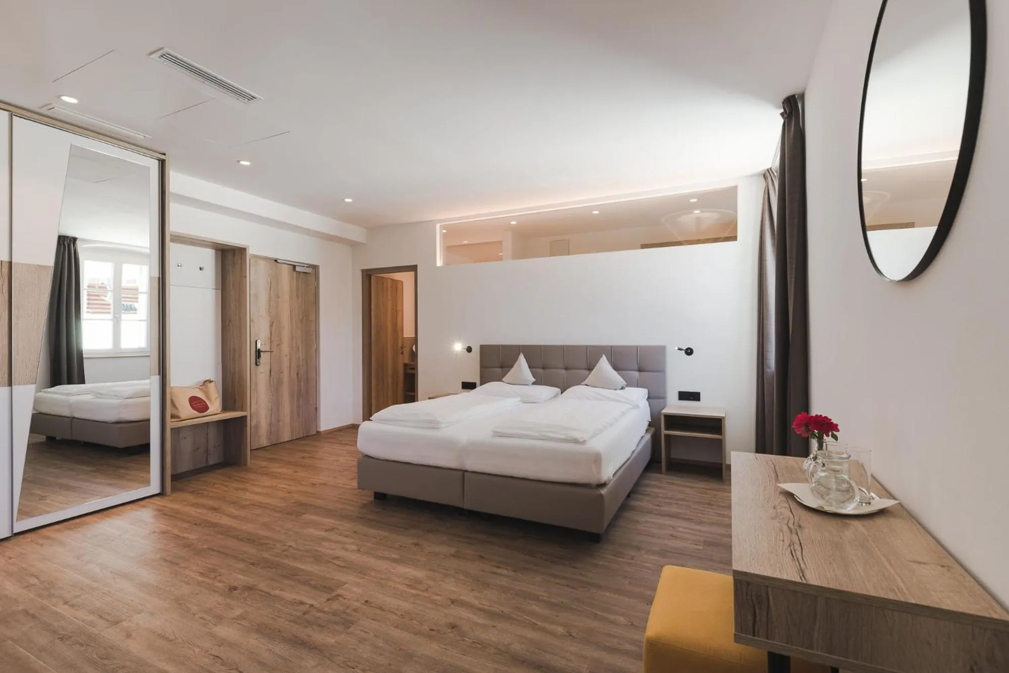 Photo of the whole room, Bed in Hotel Mandelhof