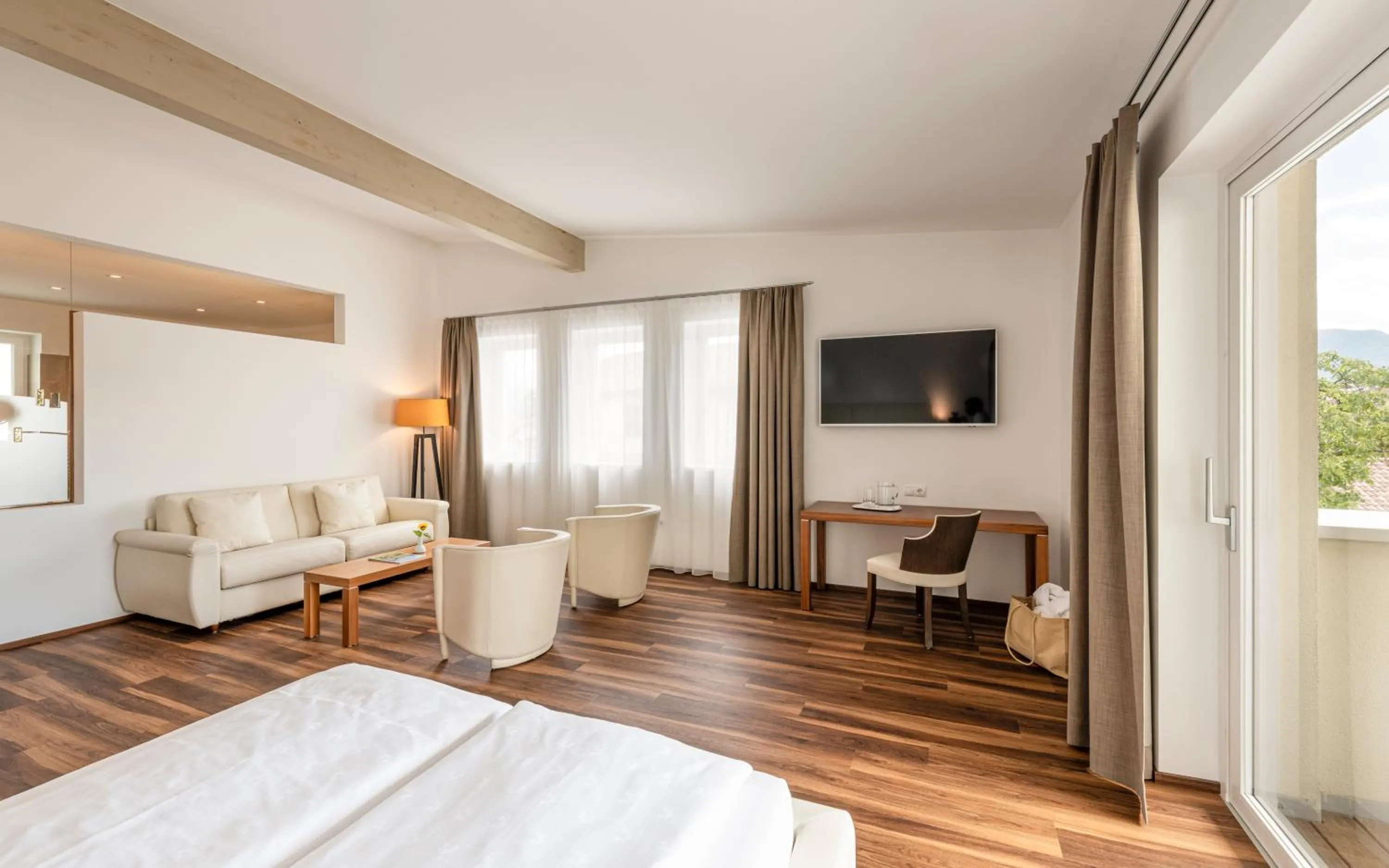 Photo of the whole room, Bed in Hotel Mandelhof