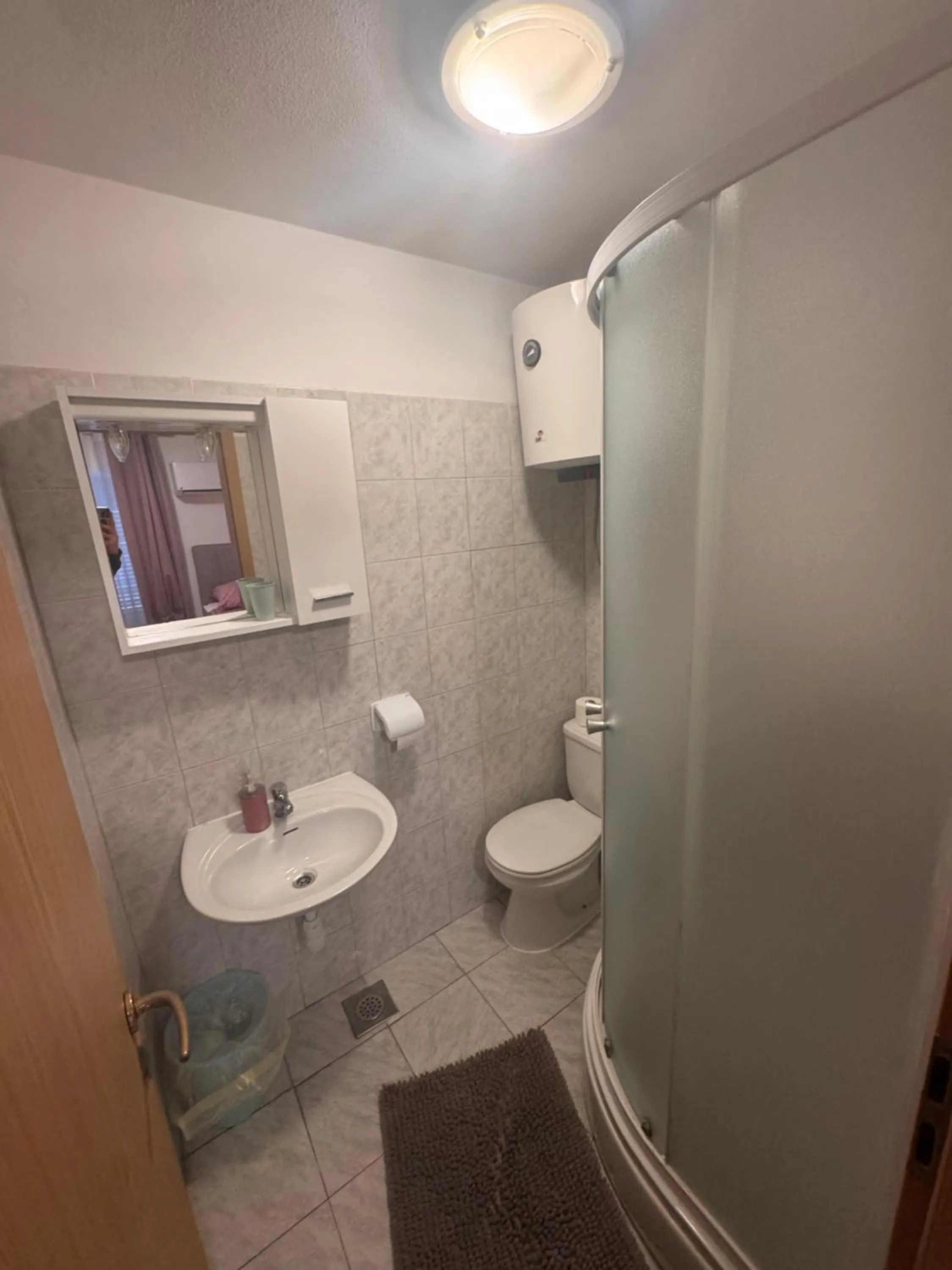 Damira Rooms