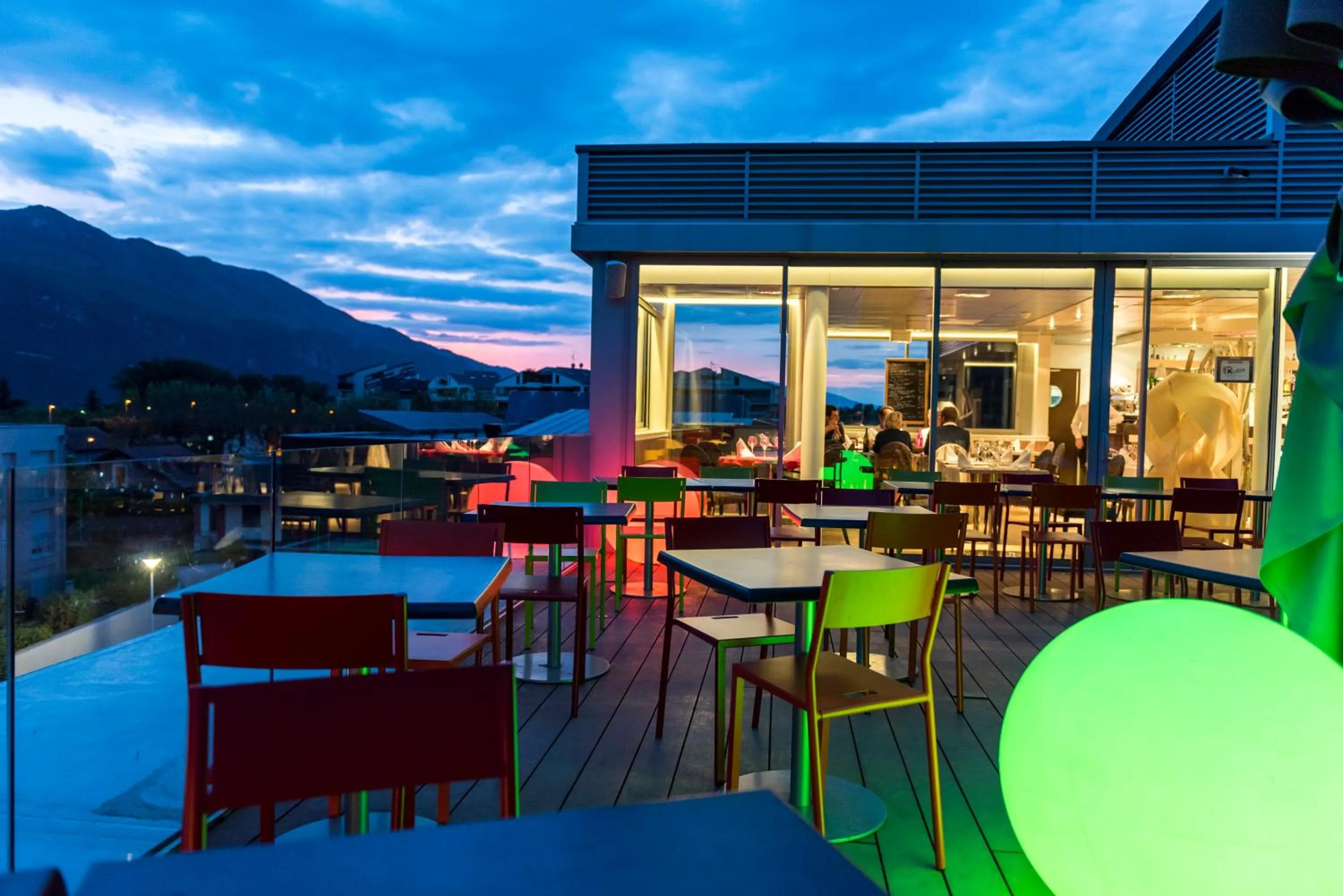 Restaurant/places to eat in Best Western Aquakub