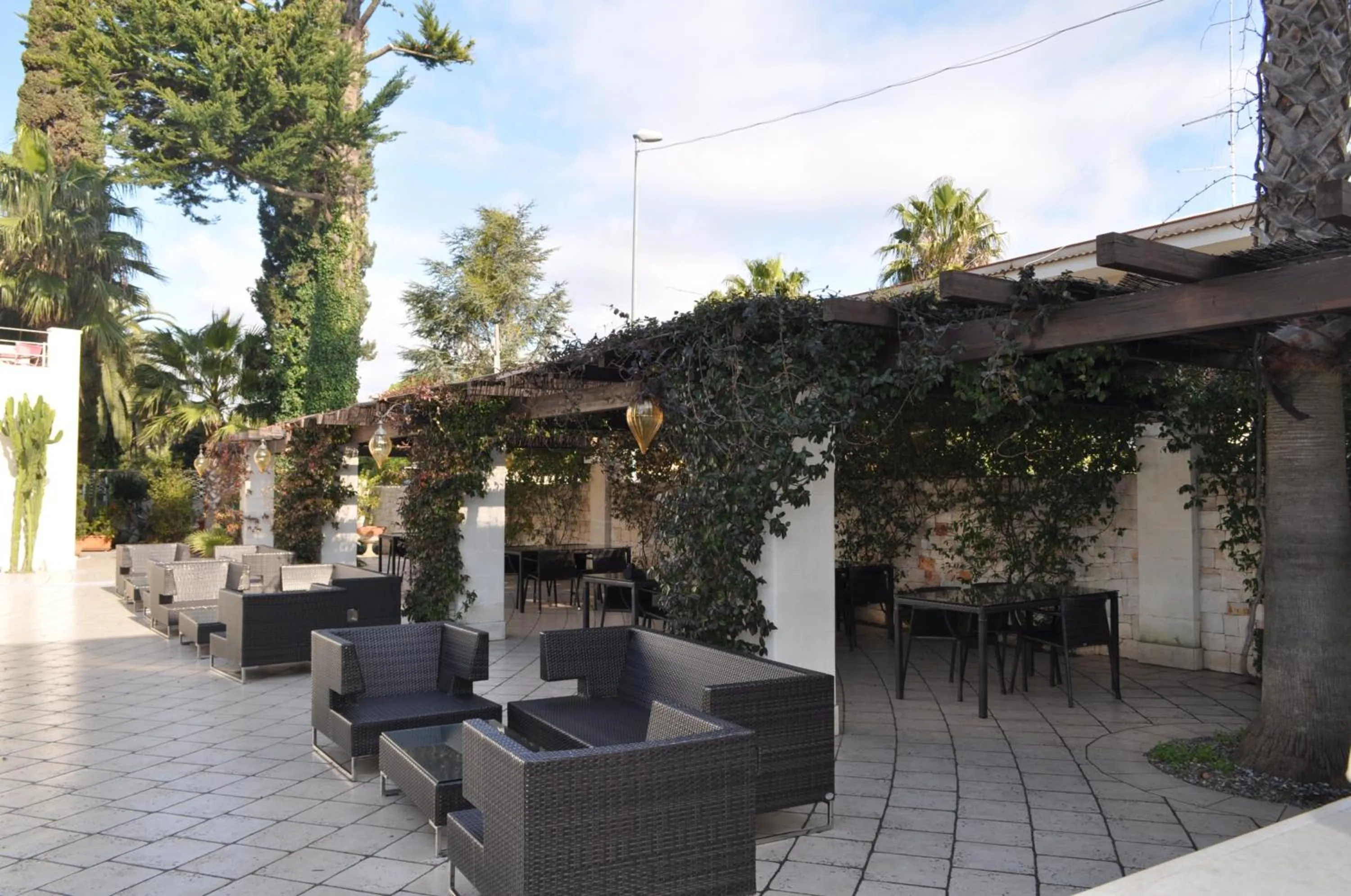 Restaurant/places to eat in Il Grillo Hotel