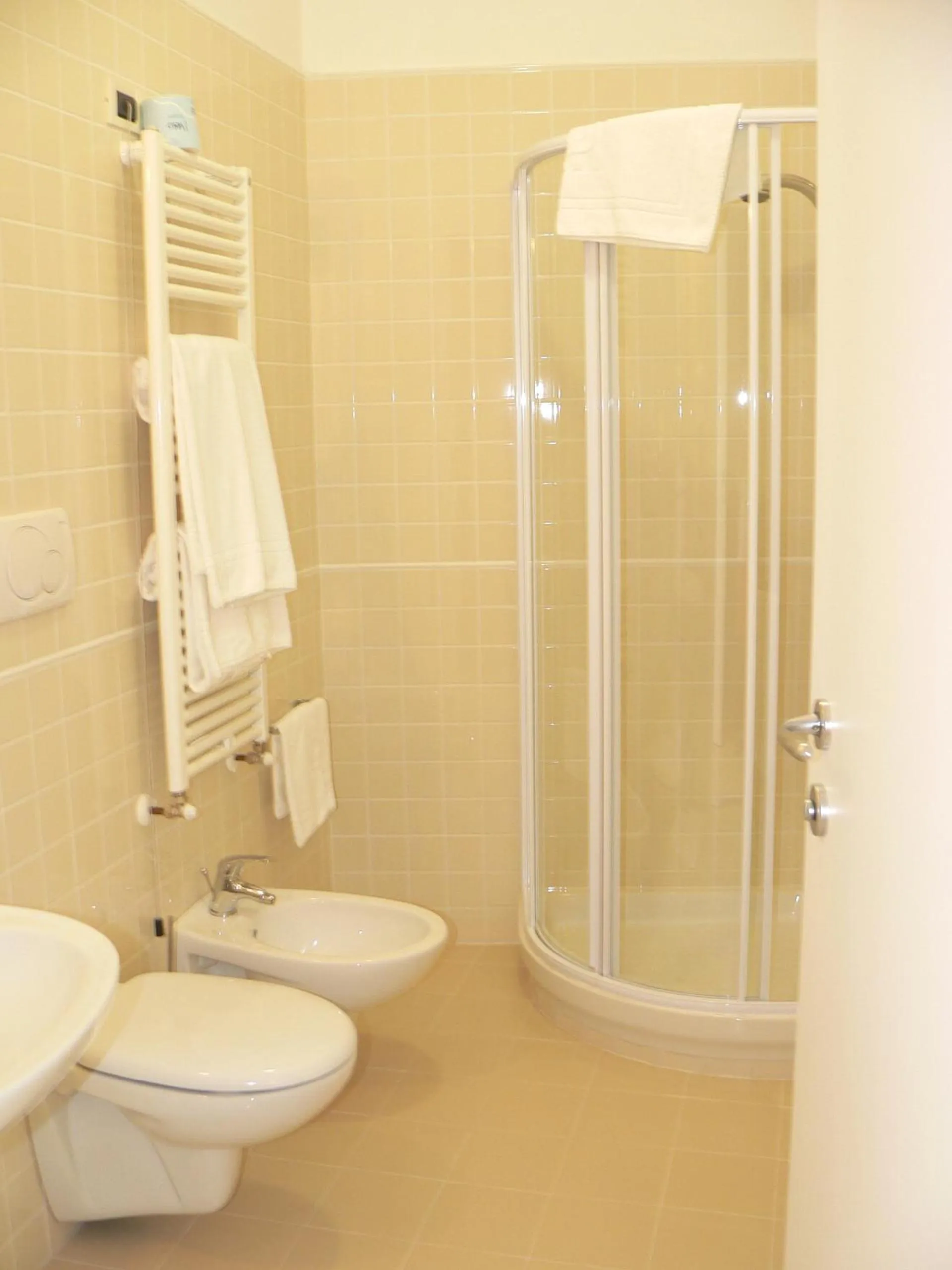 Bathroom in Il Grillo Hotel