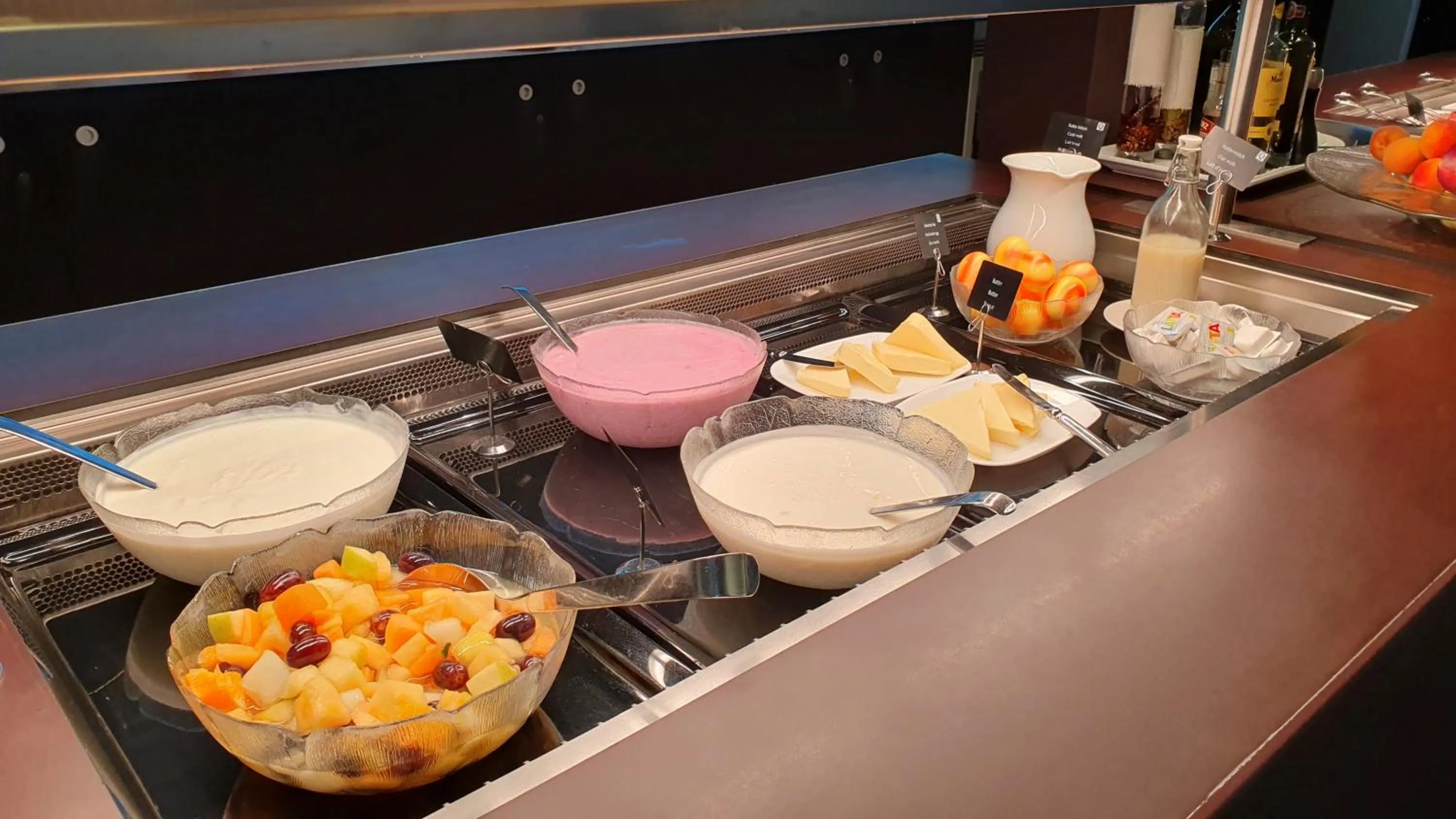 Breakfast in Hotel Seaside