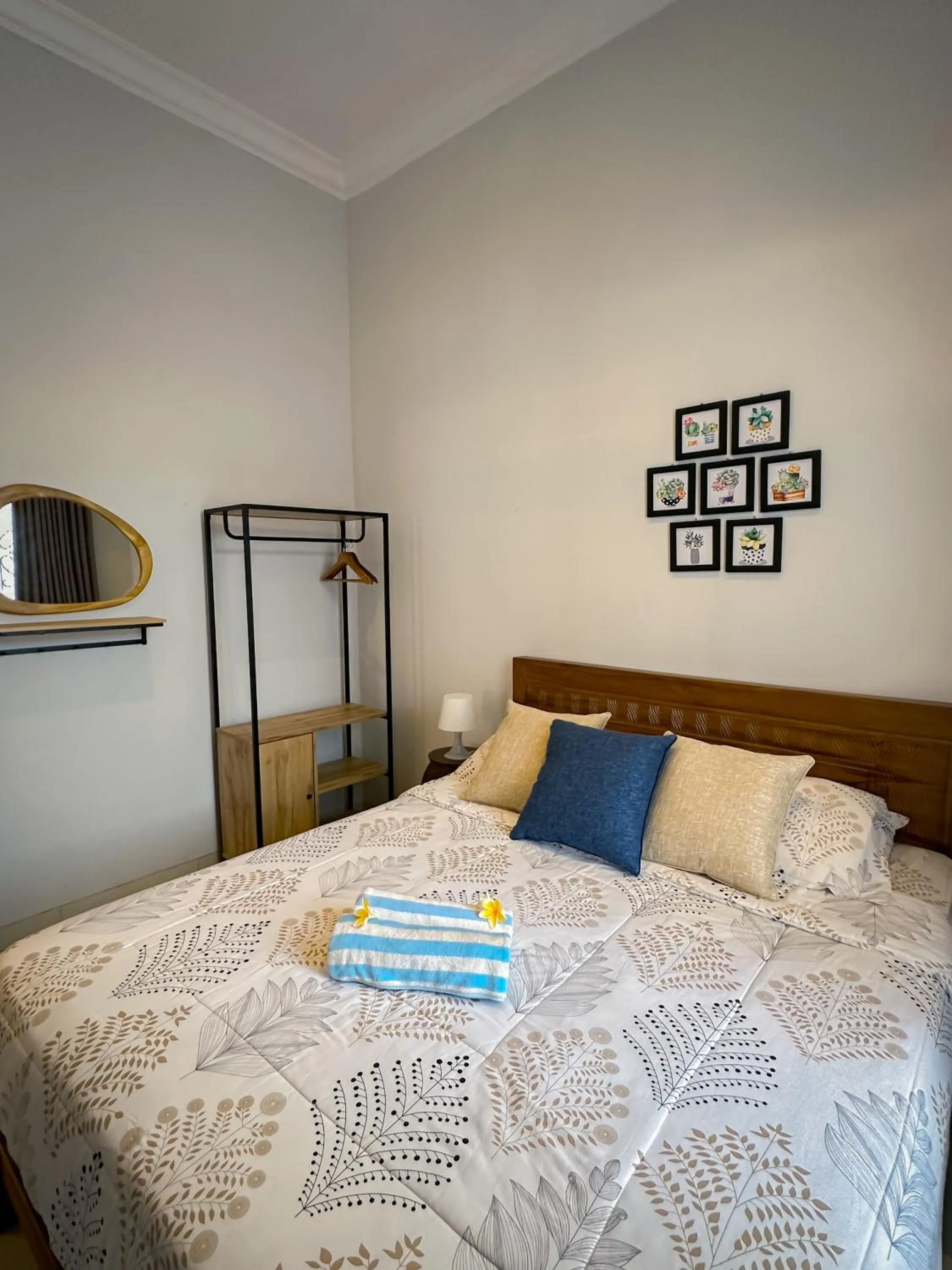 Bedroom, Bed in Hening Pool Residence