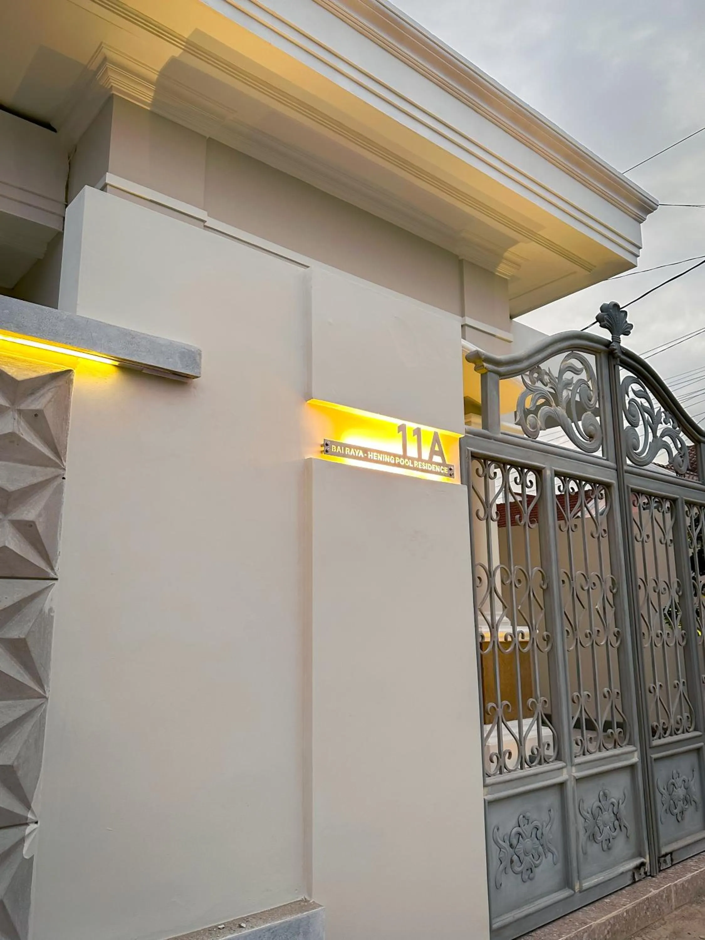 Facade/entrance in Hening Pool Residence