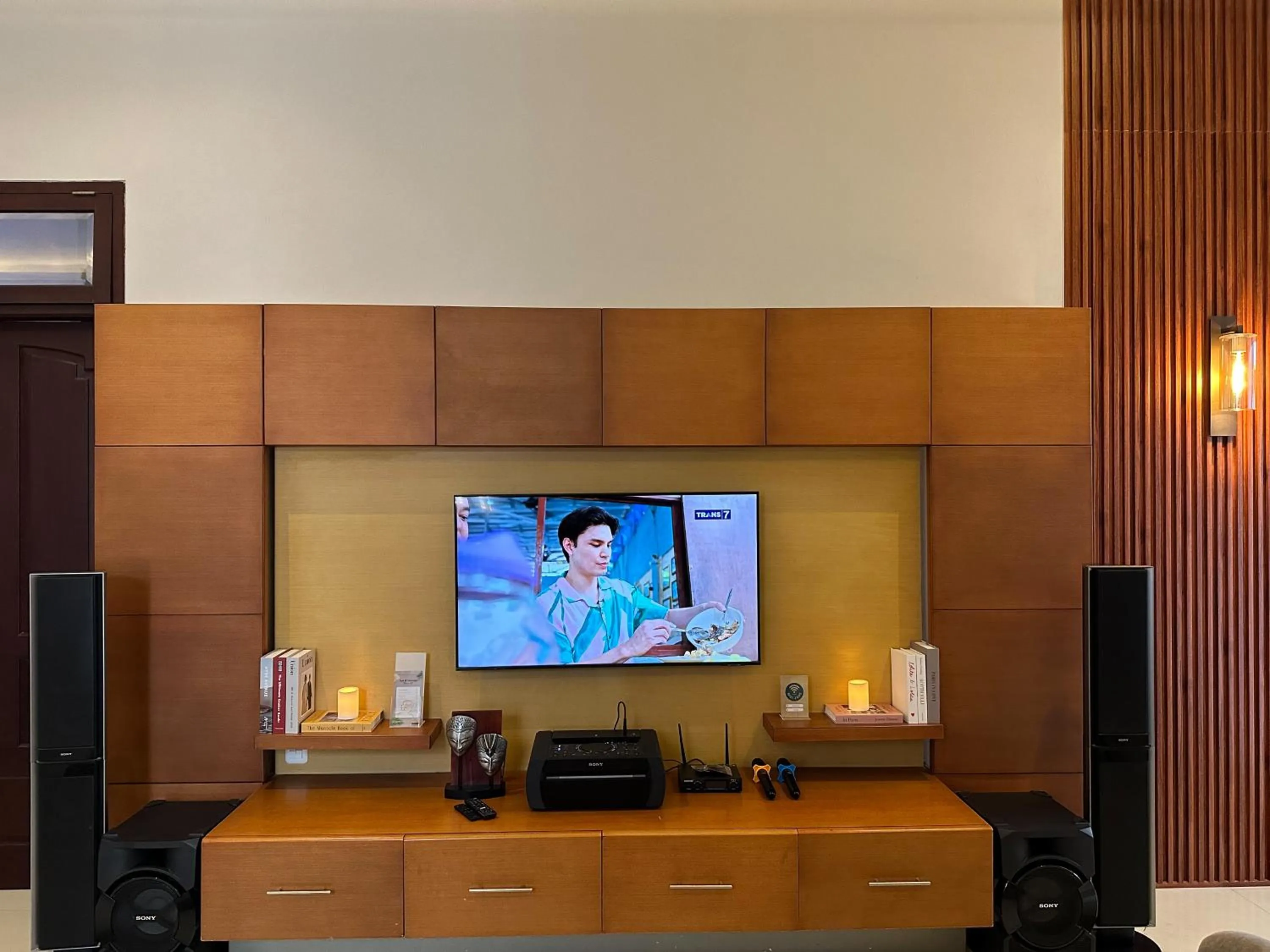 Entertainment in Hening Pool Residence