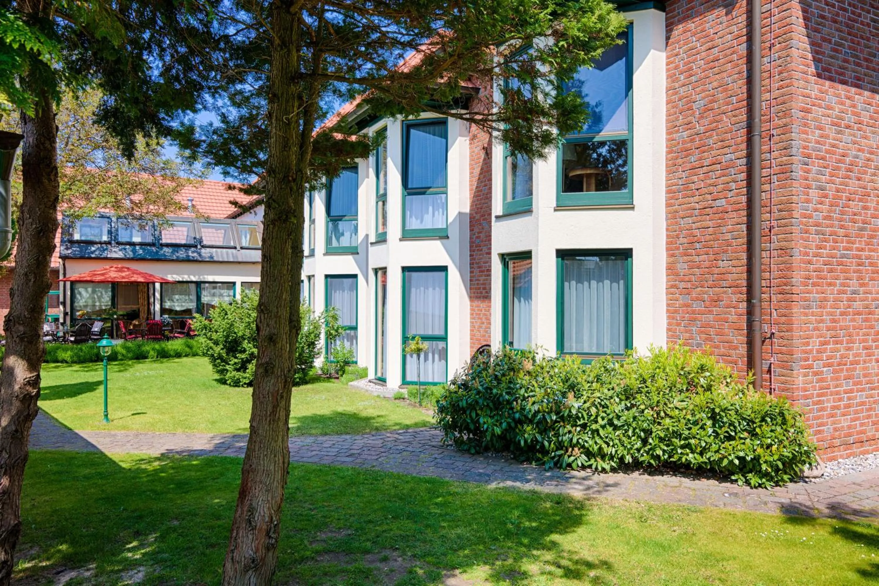Garden view in Hotel Garni Nussbaumhof