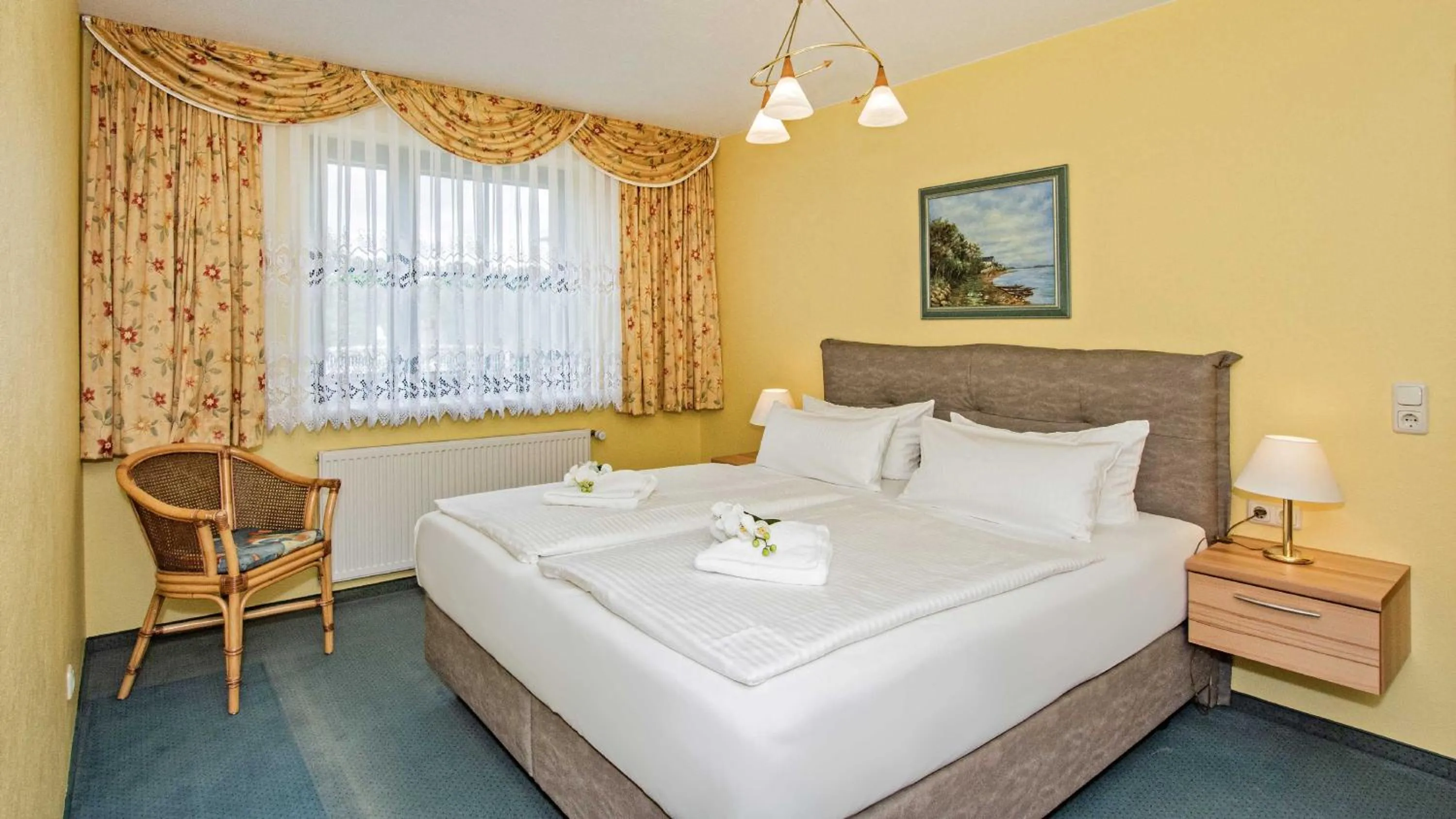 Bed in Hotel Garni Nussbaumhof