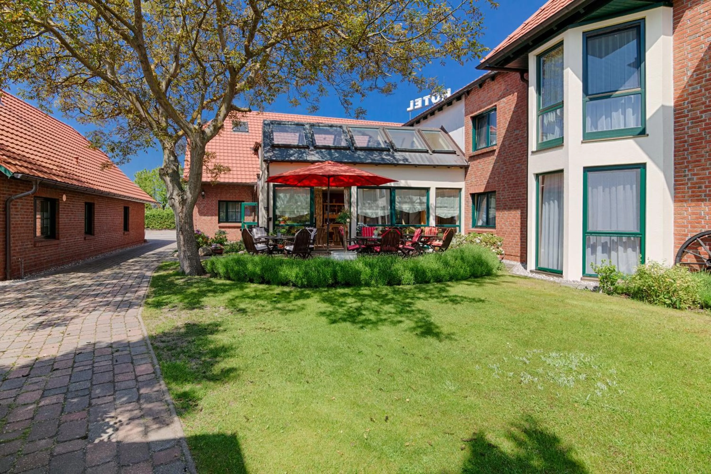 Property building in Hotel Garni Nussbaumhof