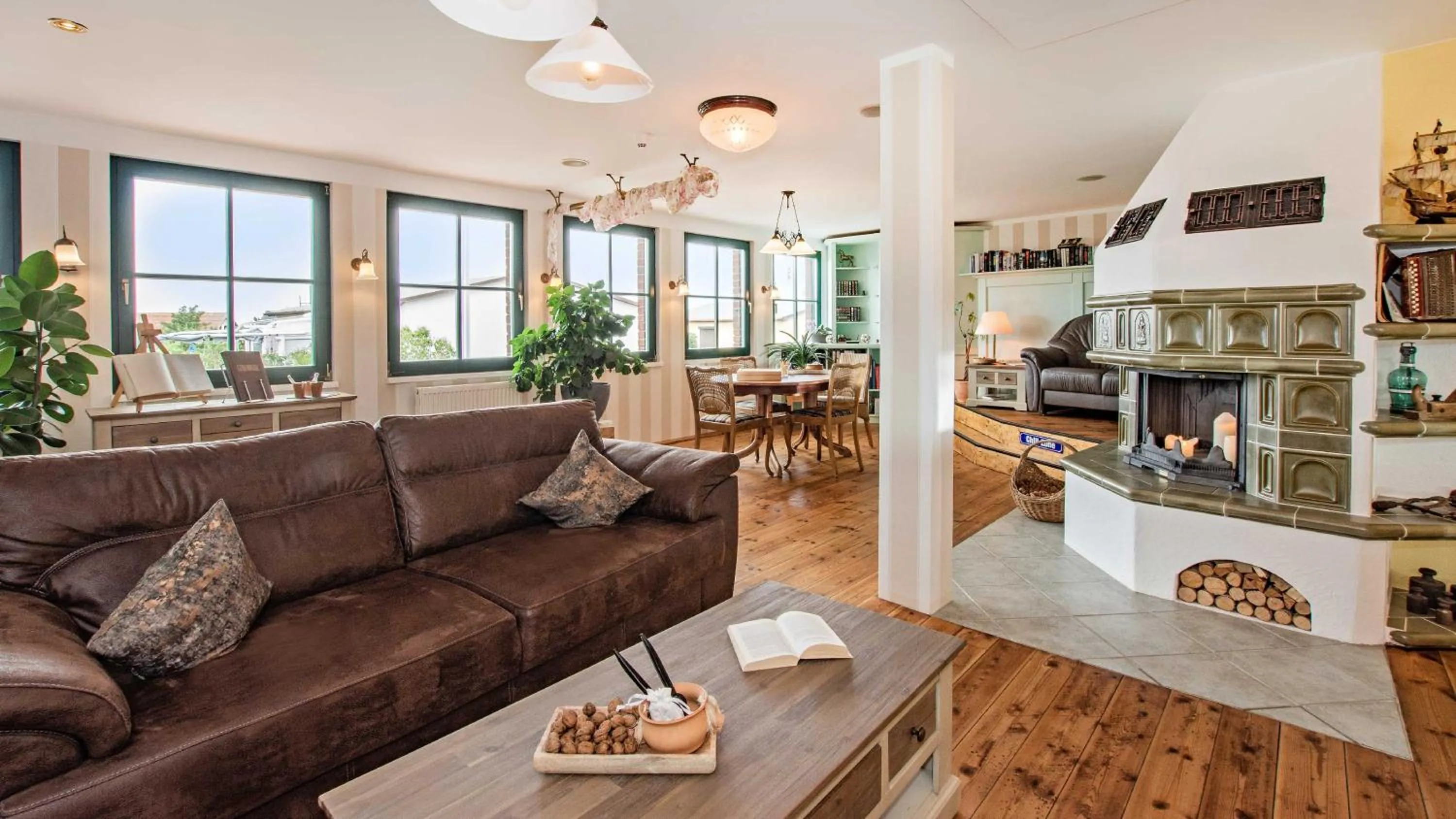 Communal lounge/ TV room in Hotel Garni Nussbaumhof