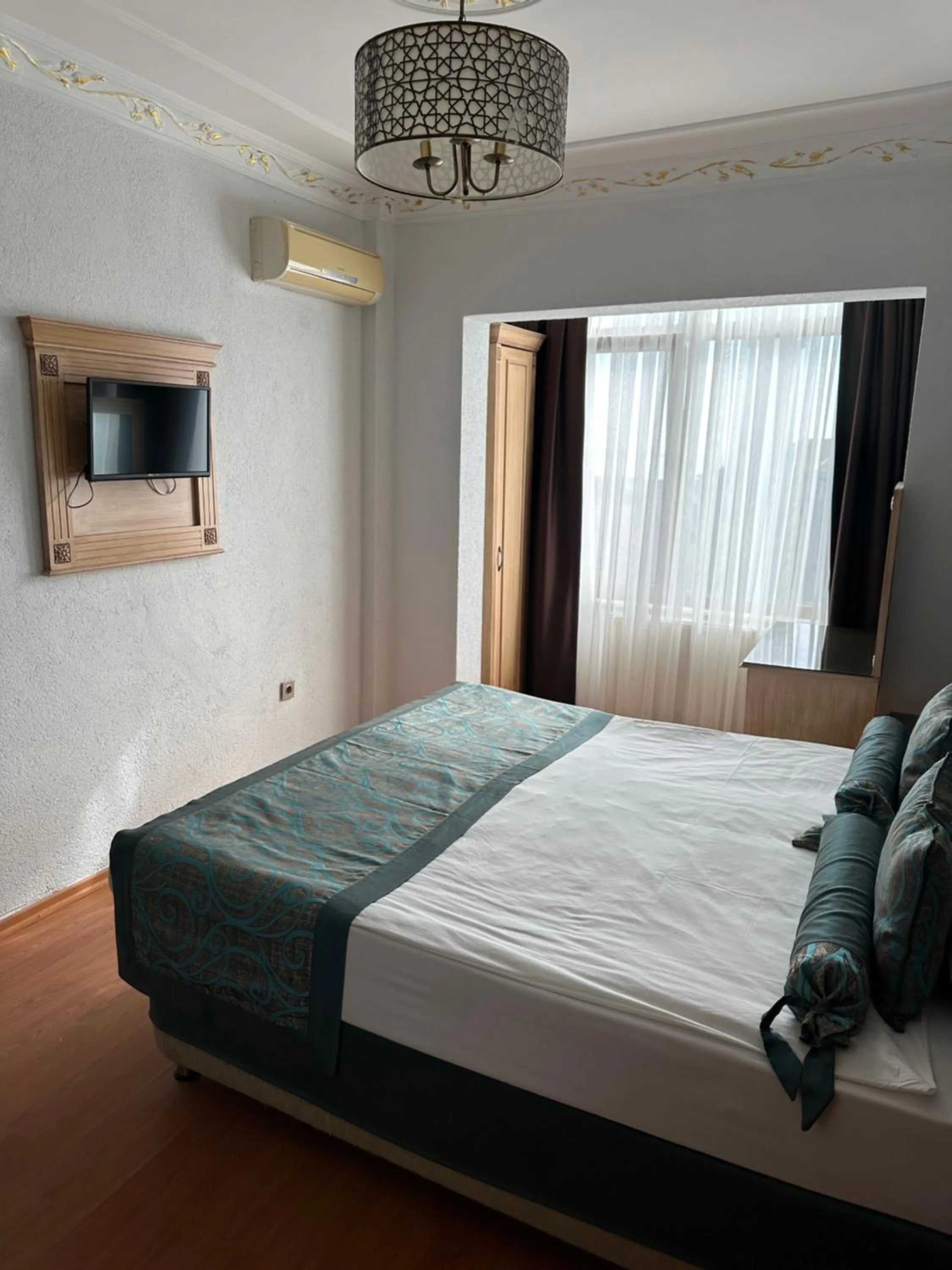 Bed in Blue Tuana Hotel Old City