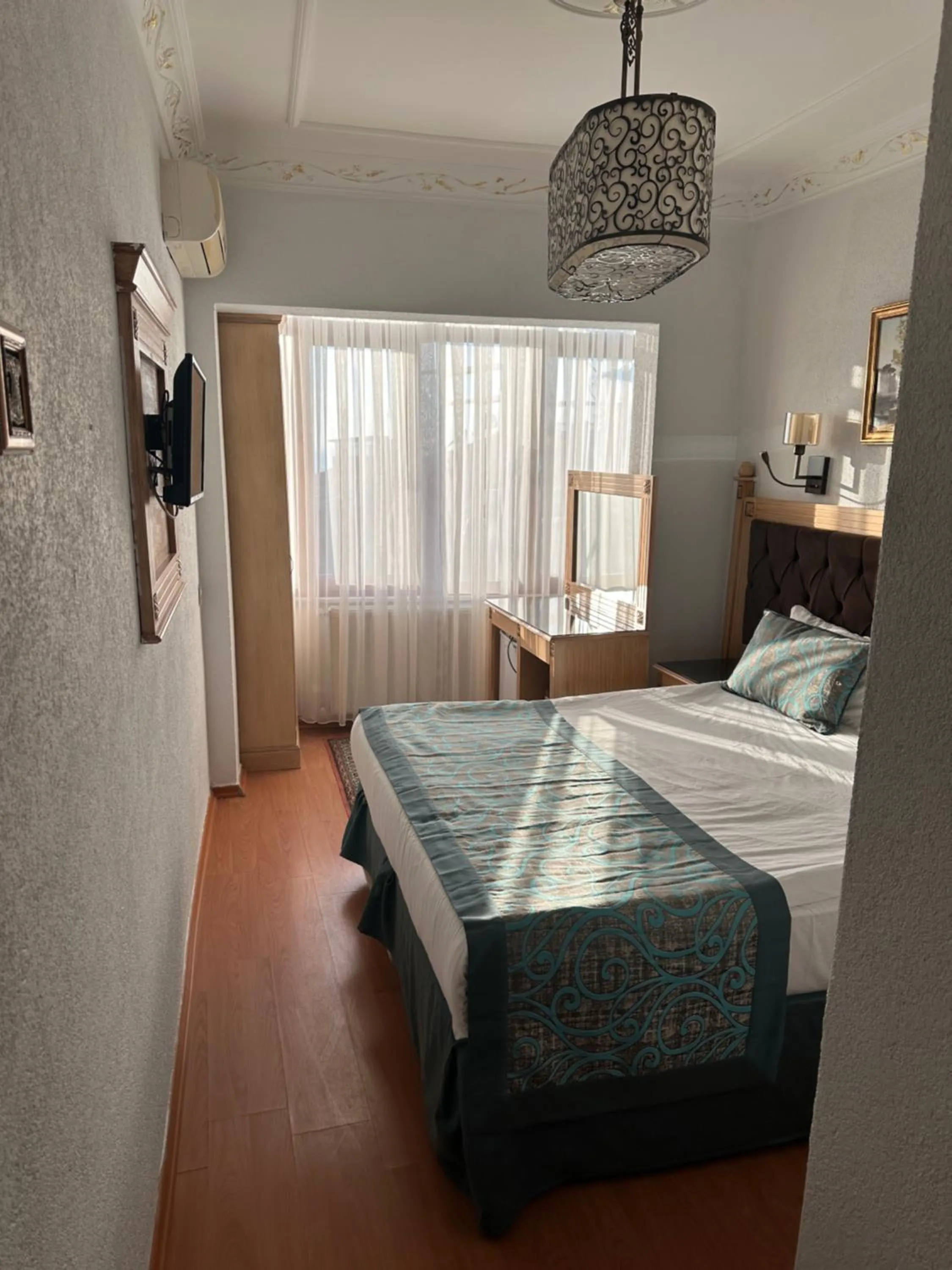 Bed in Blue Tuana Hotel Old City