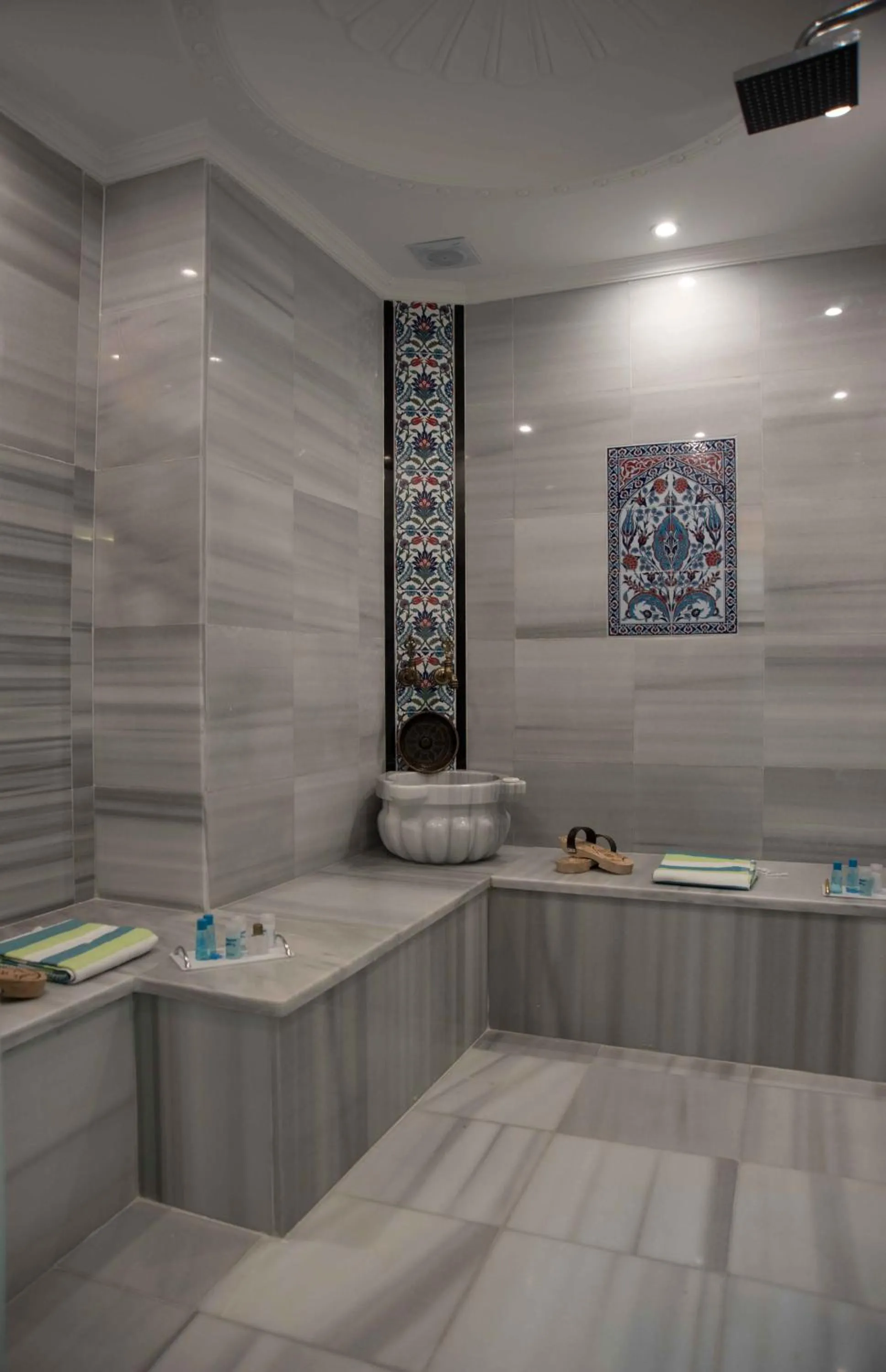 Bathroom in Blue Tuana Hotel Old City