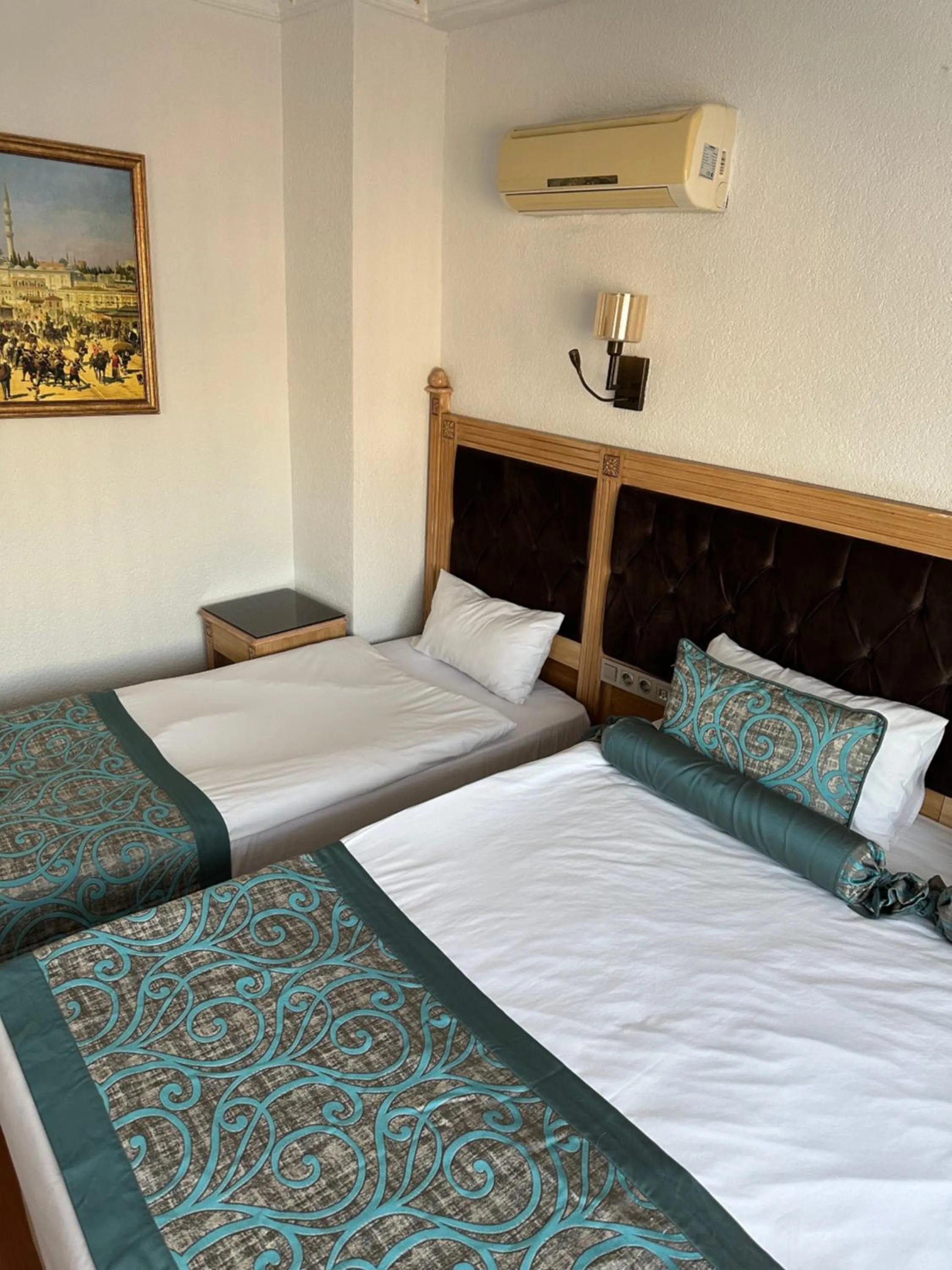 Bed in Blue Tuana Hotel Old City