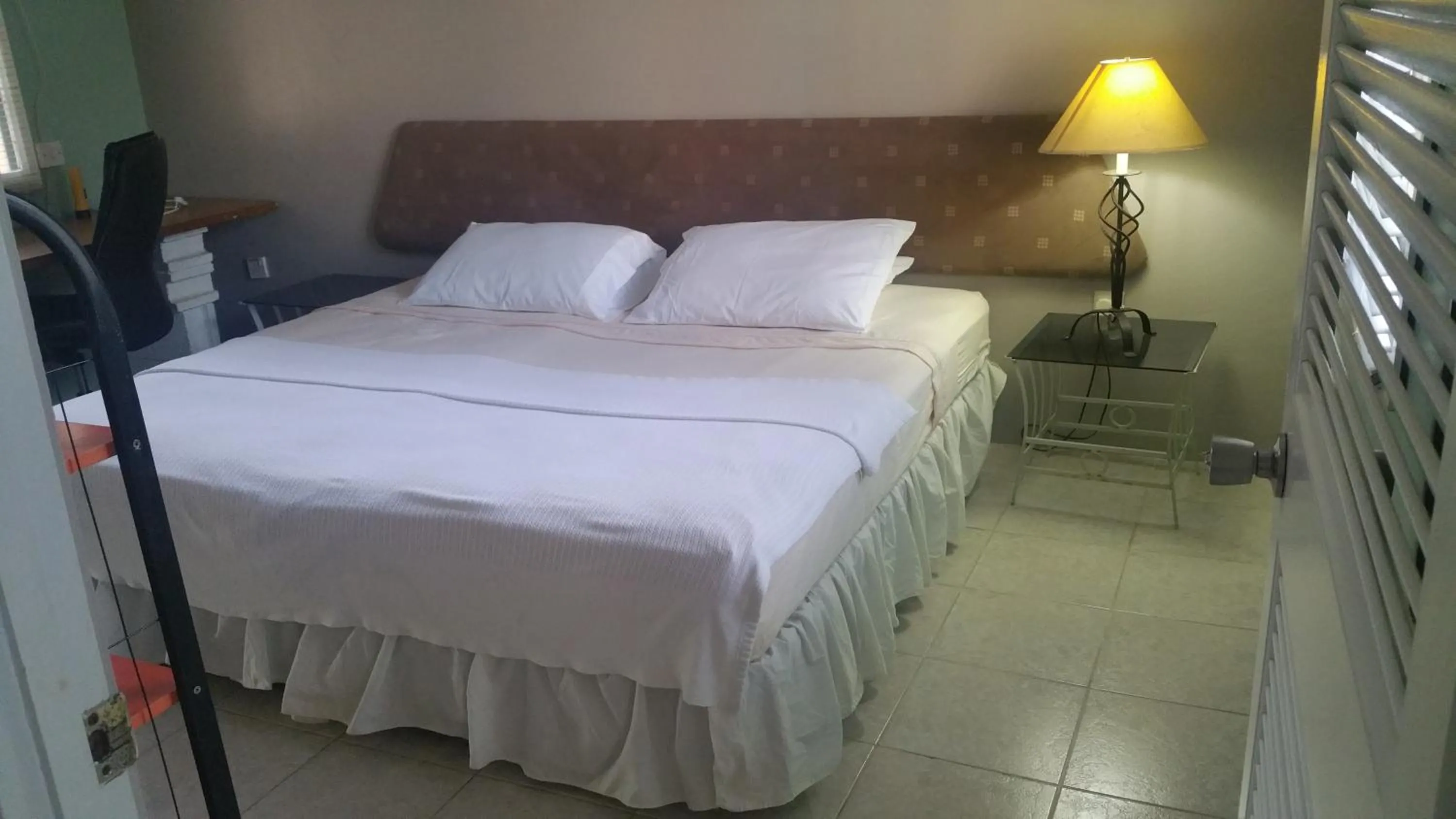 Bedroom, Bed in Kootney Resorts
