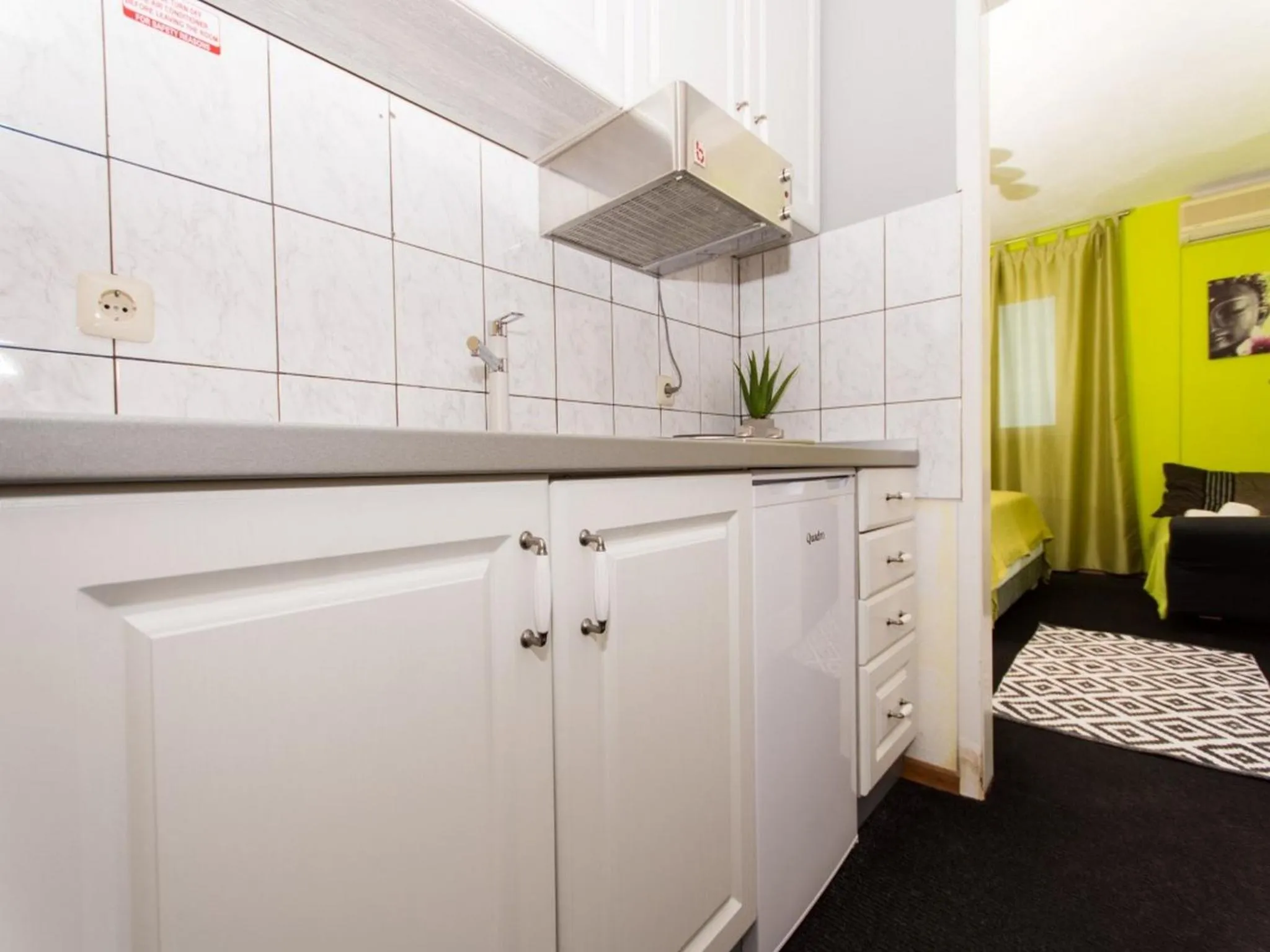 Kitchen or kitchenette in Villa Stil