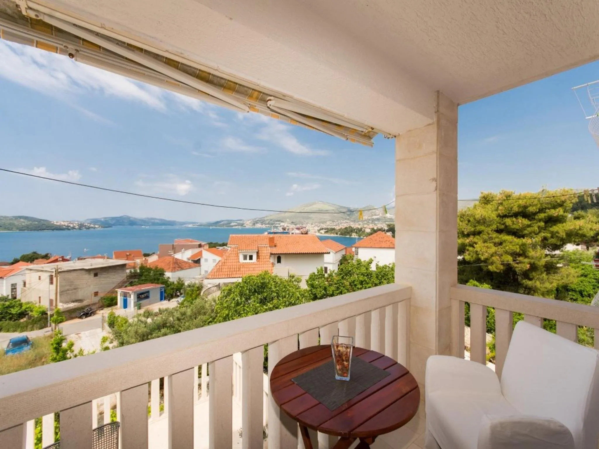 Balcony/Terrace in Villa Stil
