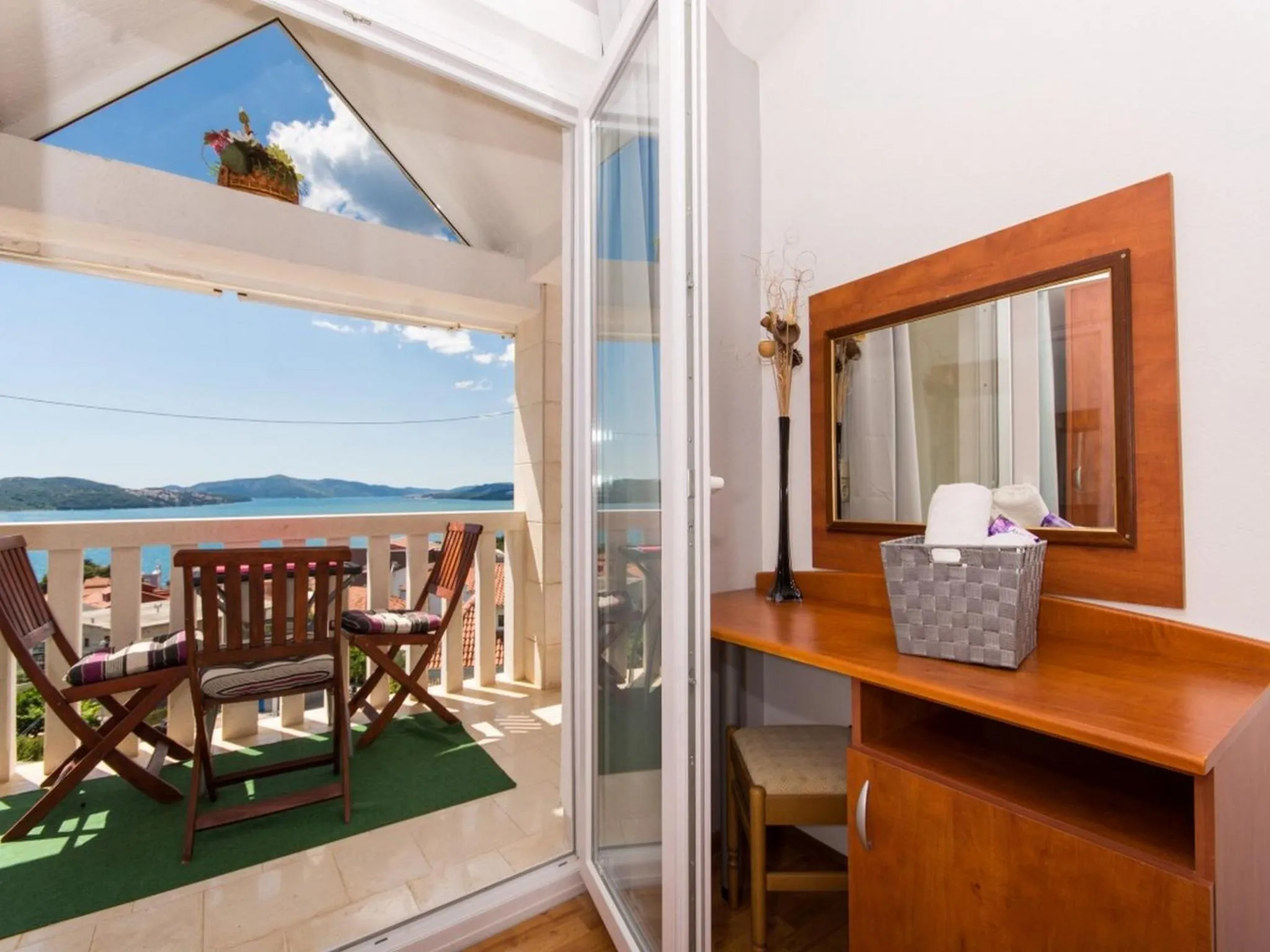 Balcony/Terrace in Villa Stil