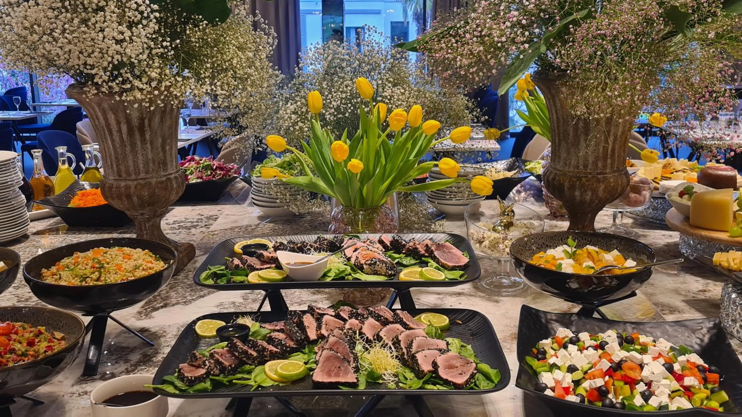 Restaurant/places to eat in Grand Hotel Adriatic II