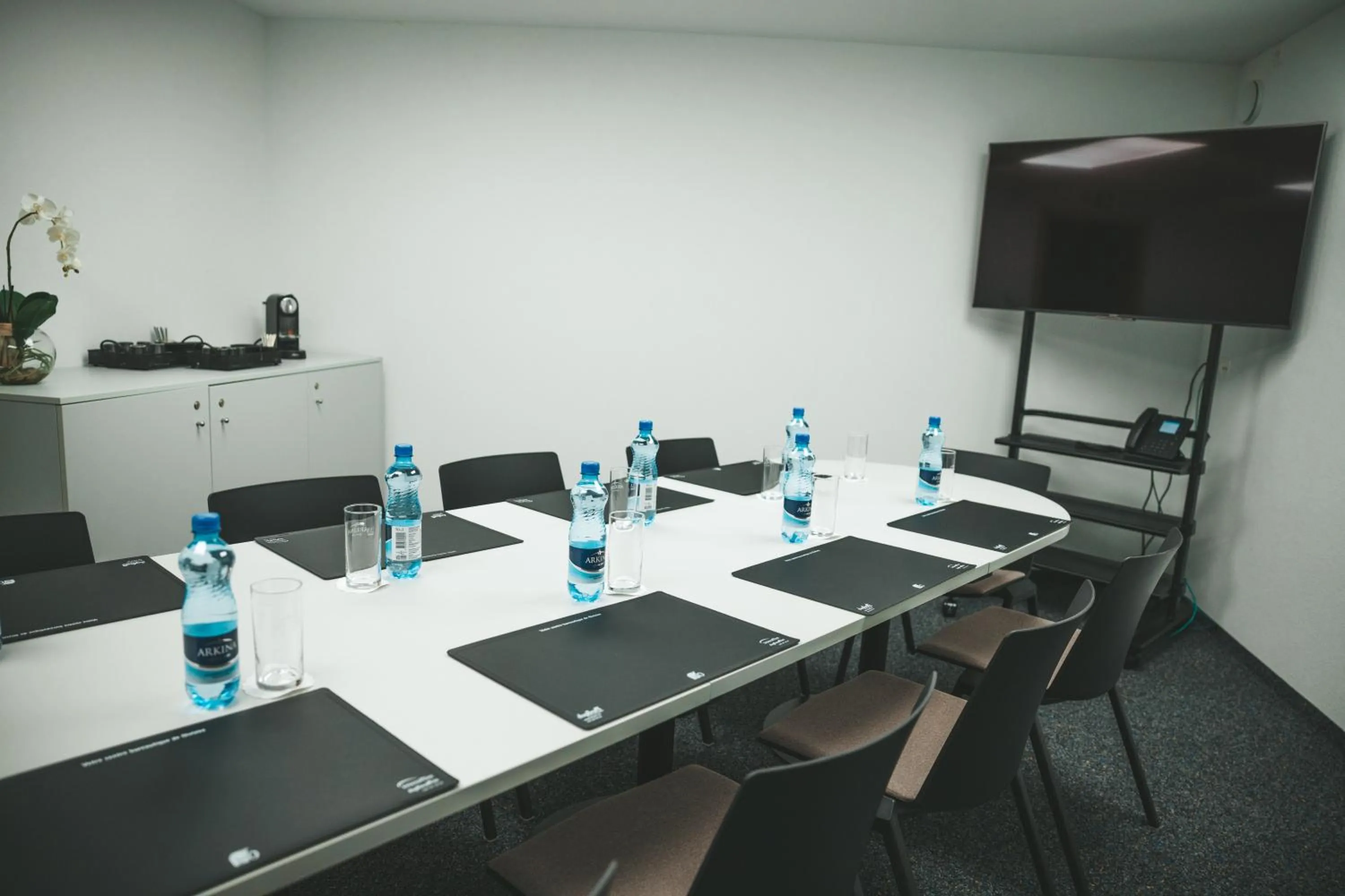 Meeting/conference room in My Hotel Fribourg