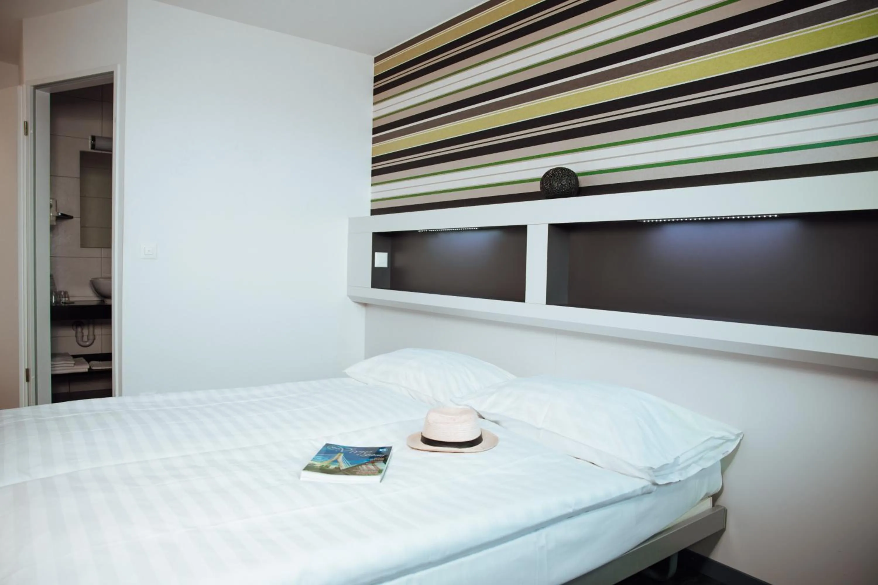 Bedroom in My Hotel Fribourg