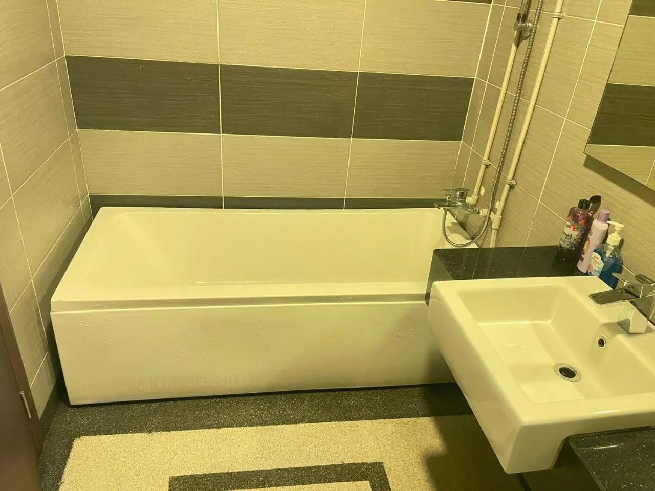 JB City D'Esplanade Shopping mall apartment