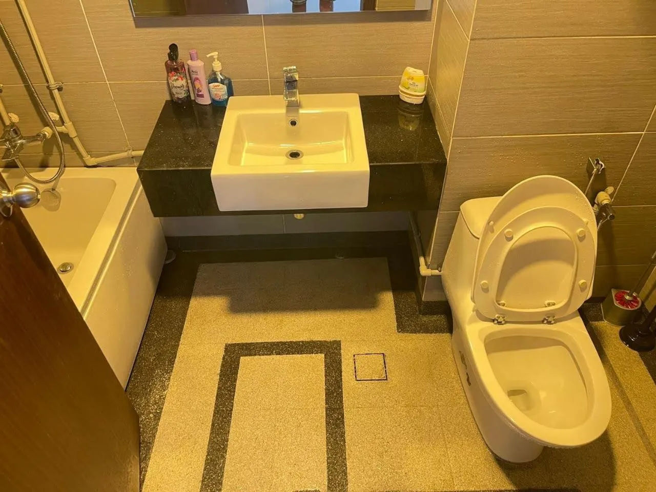 JB City D'Esplanade Shopping mall apartment