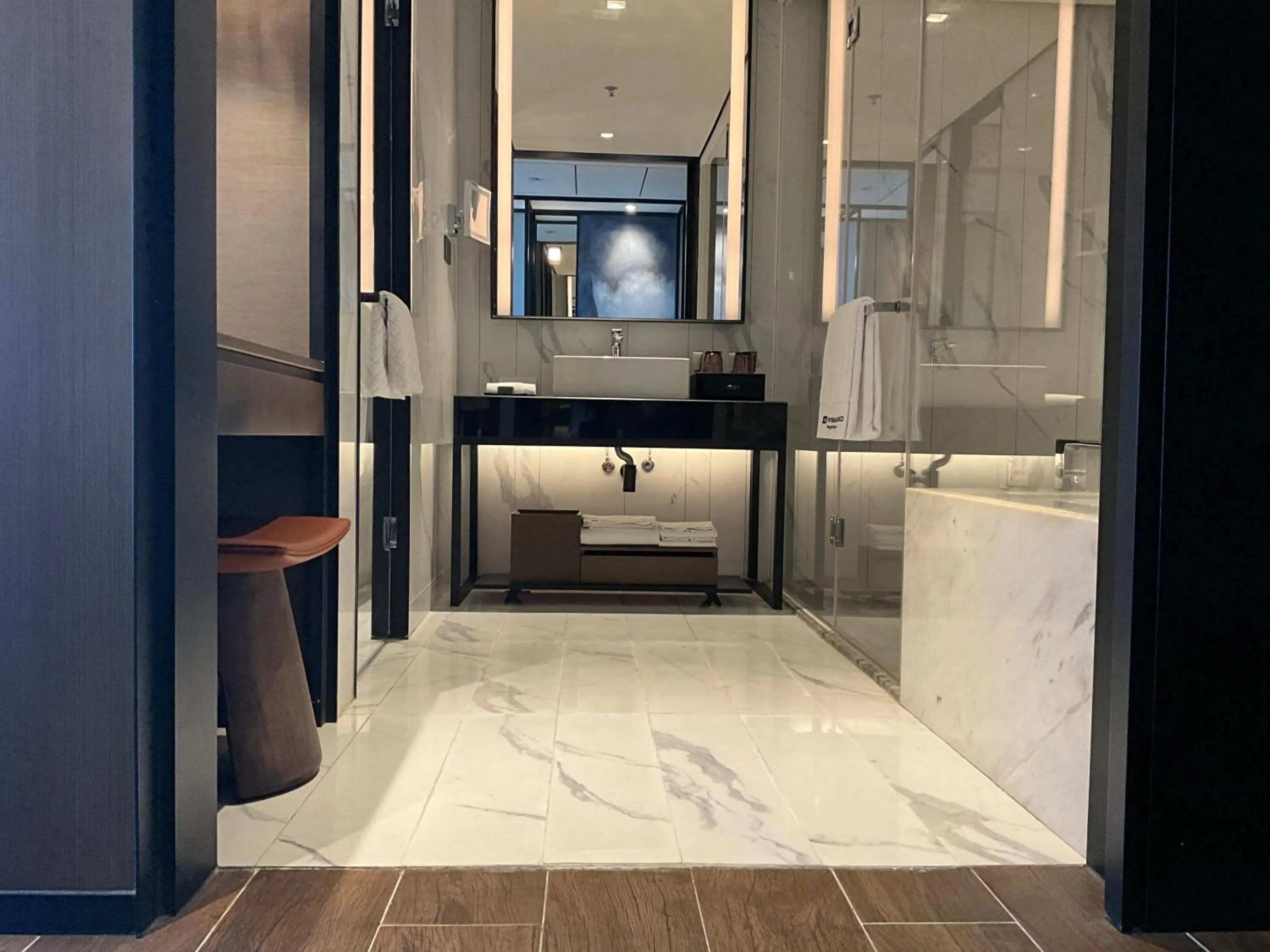 Shower in Wyndham Grand Yangon