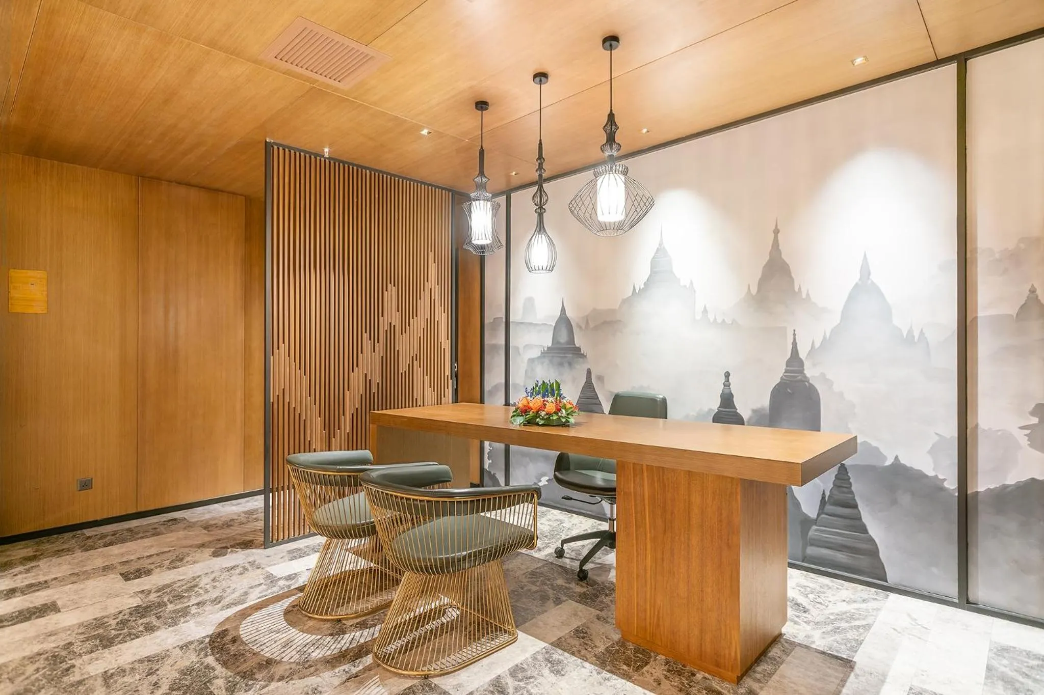 Lounge or bar in Wyndham Grand Yangon