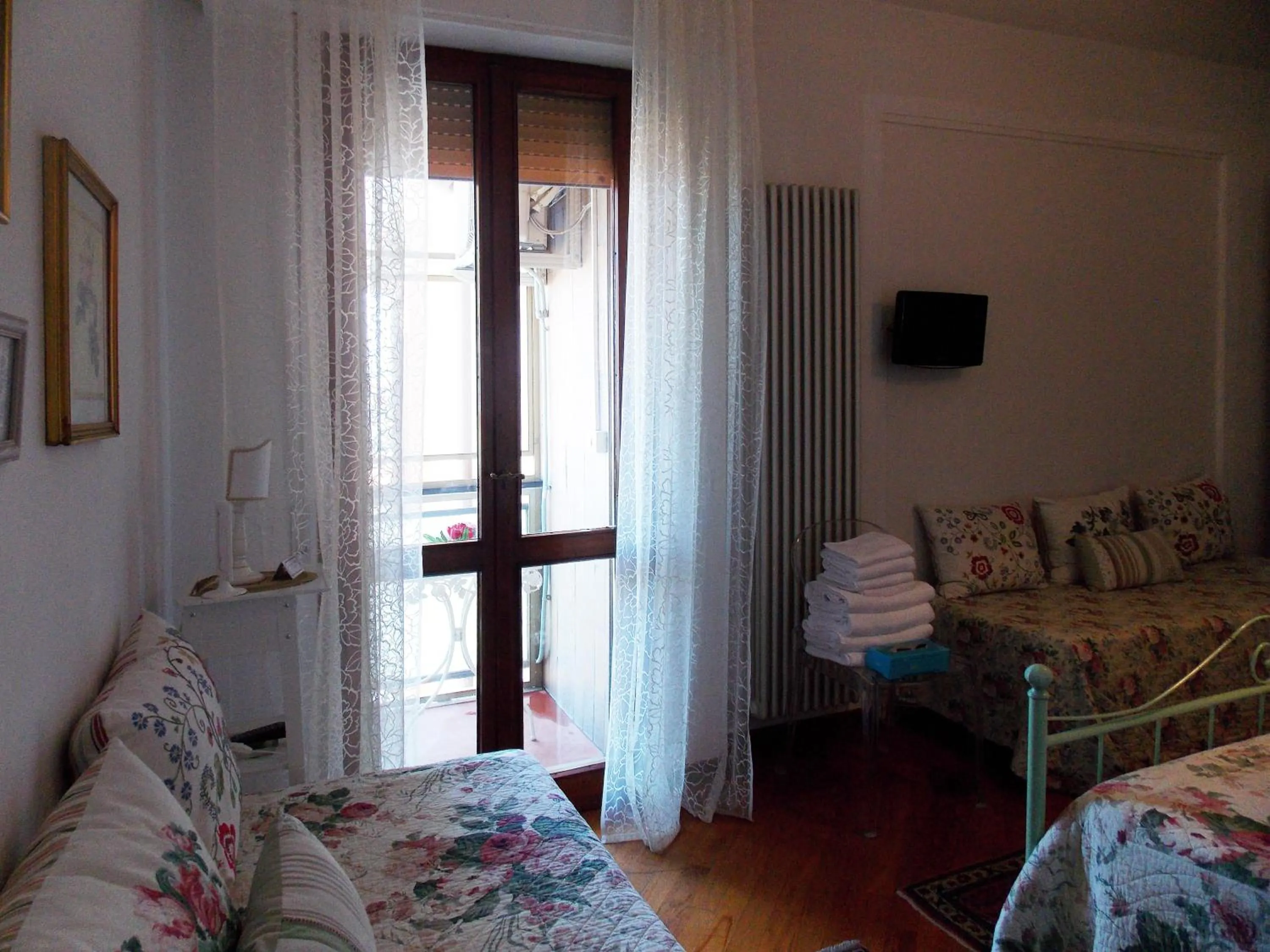 Photo of the whole room, Bed in B&B Dei Cavalieri