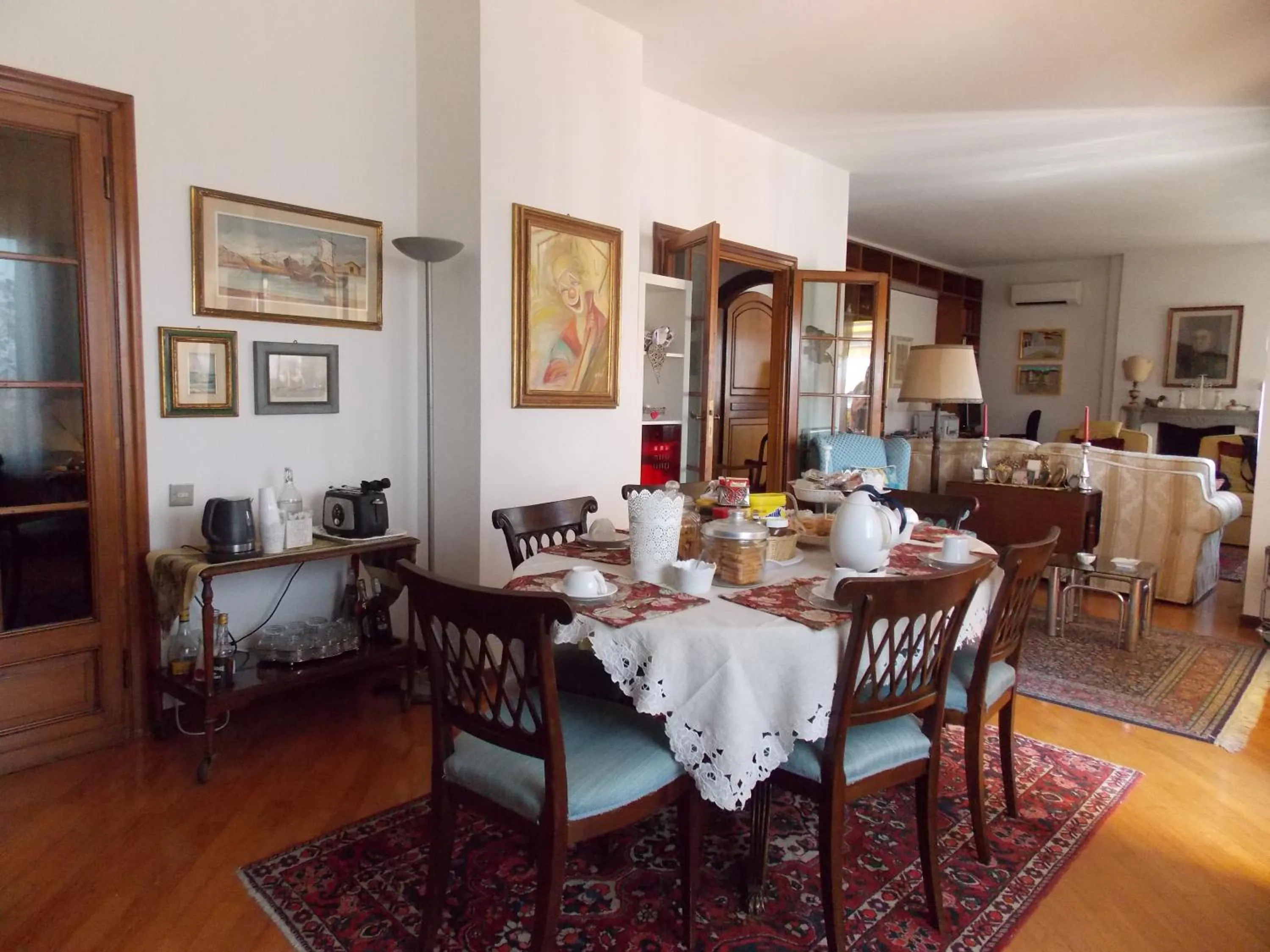 Continental breakfast in B&B Dei Cavalieri