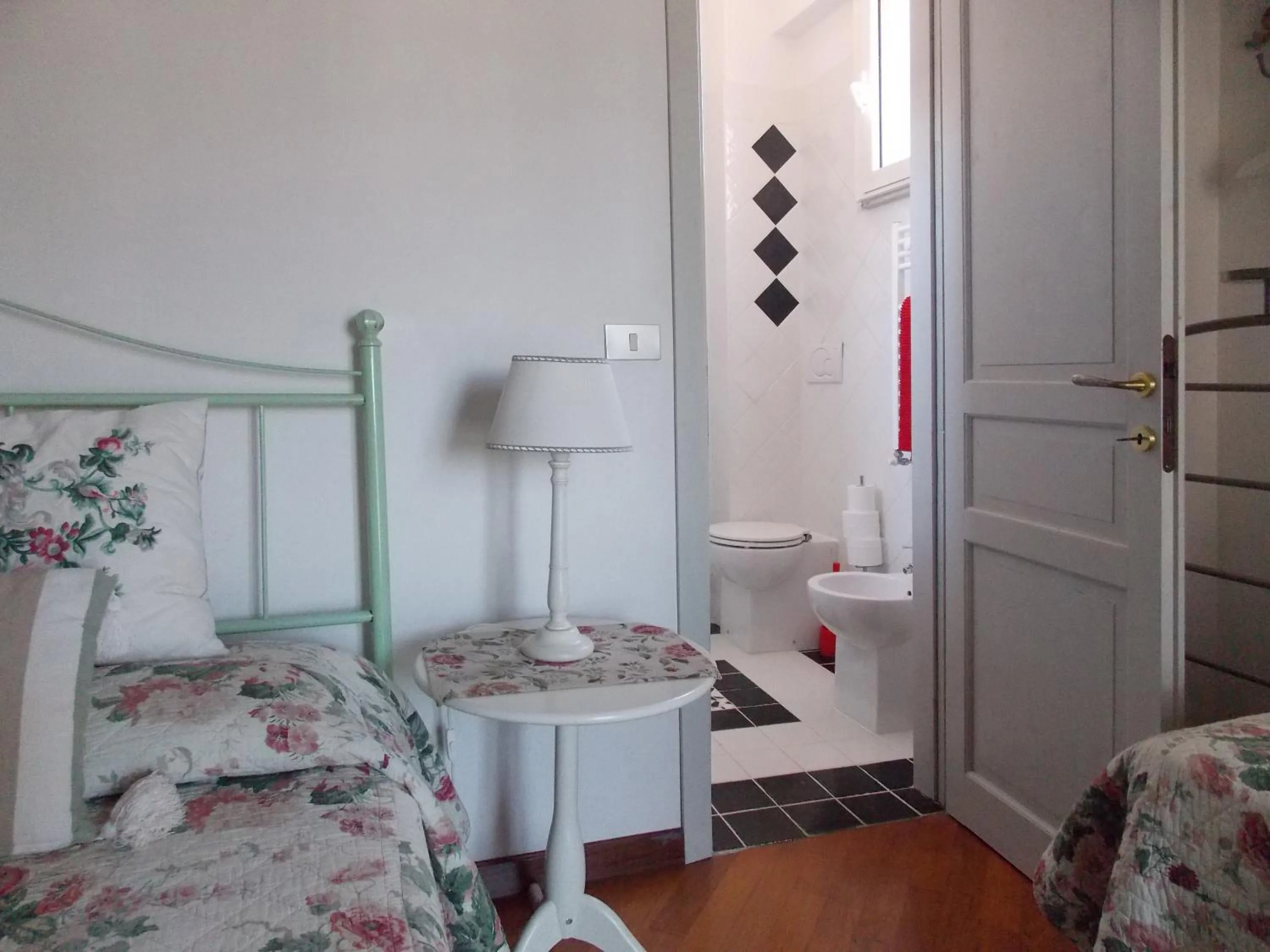 Bathroom, Bed in B&B Dei Cavalieri