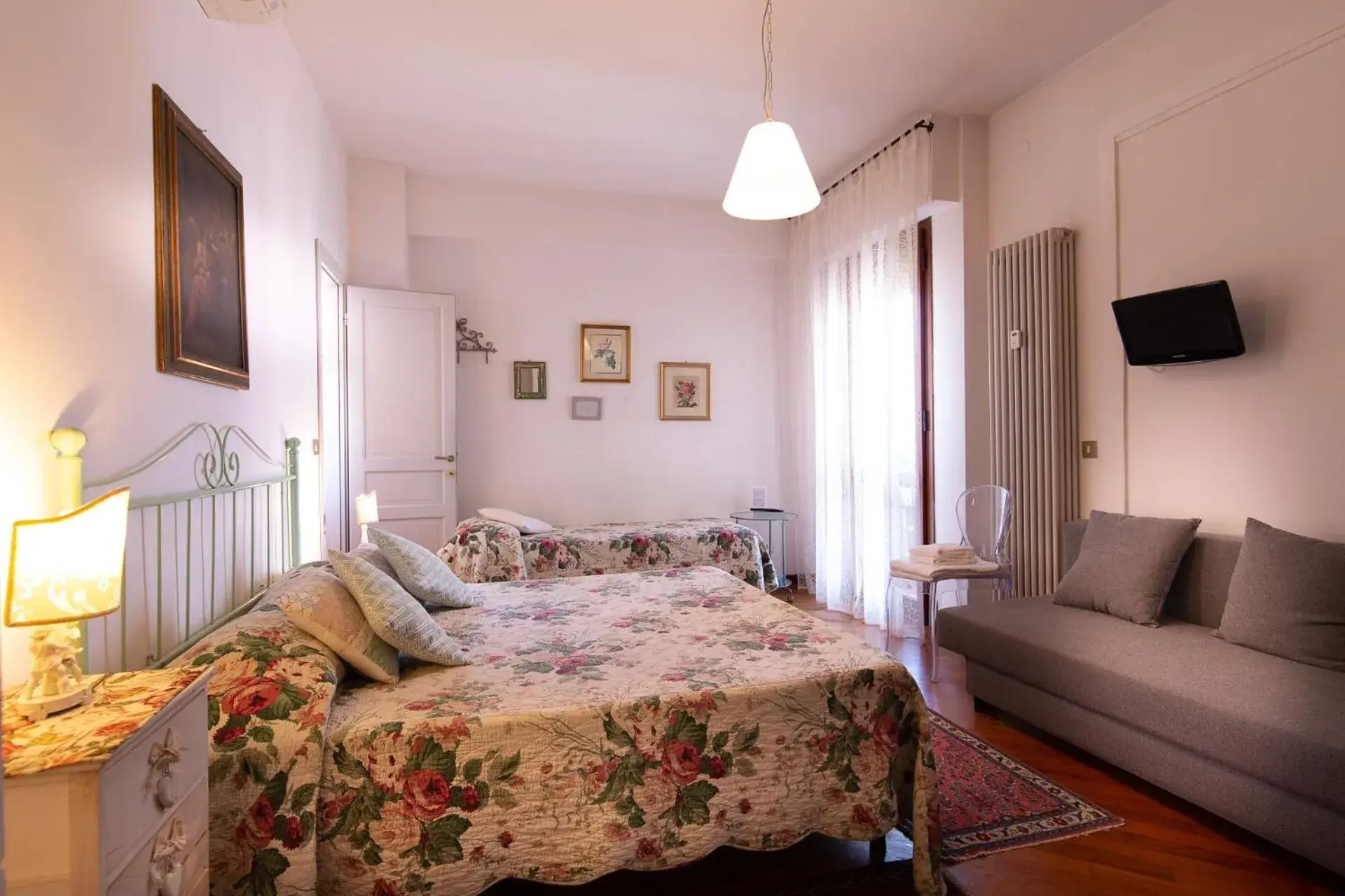 Triple Room in B&B Dei Cavalieri Triple Room in B&B Dei Cavalieri