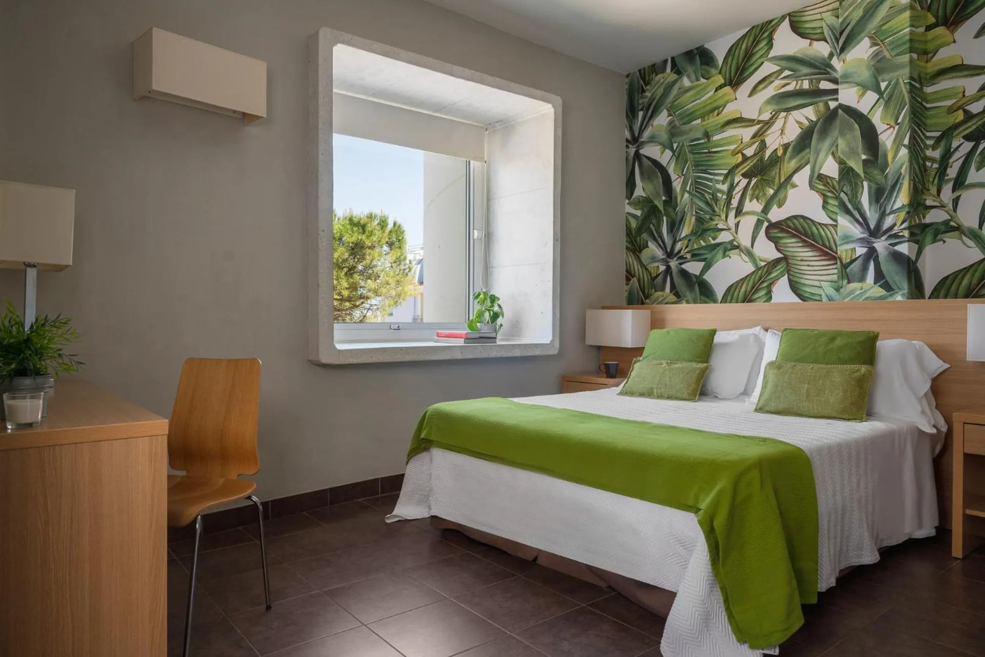 Photo of the whole room, Bed in Duparc Hotel